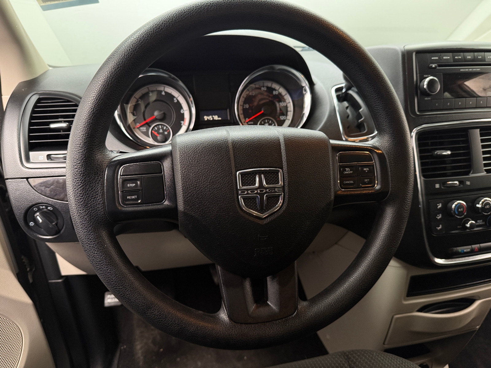 Thumbnail: 2017 Dodge Grand Caravan - 5