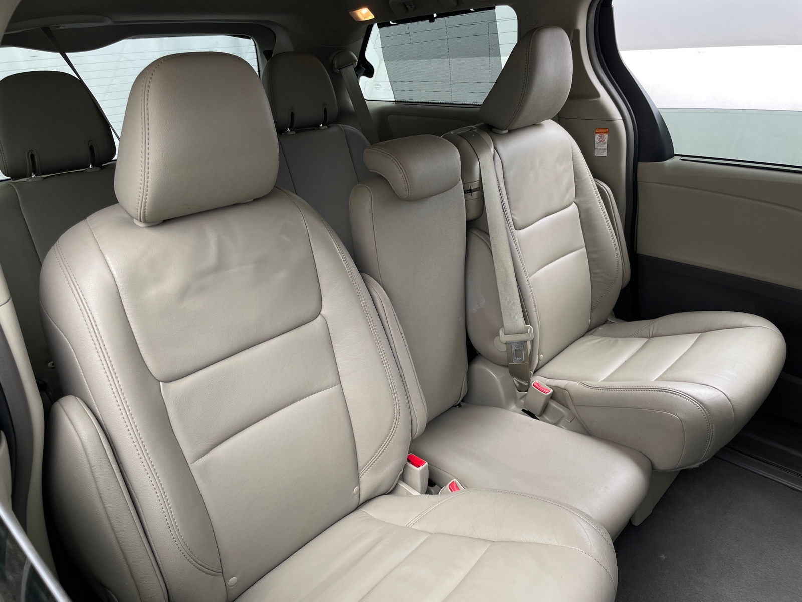 Thumbnail: 2019 Toyota Sienna - 5