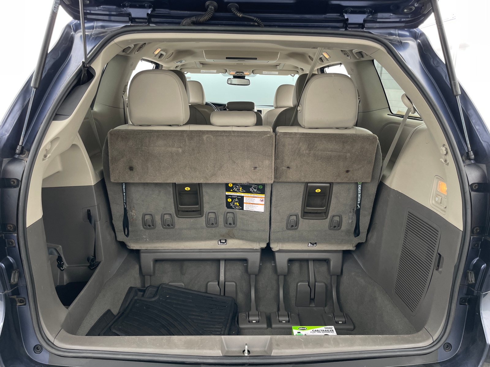 Thumbnail: 2019 Toyota Sienna - 6