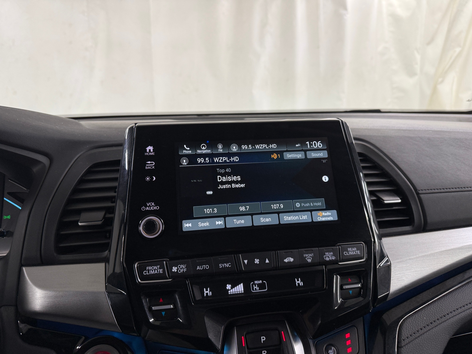 Thumbnail: 2023 Honda Odyssey - 3