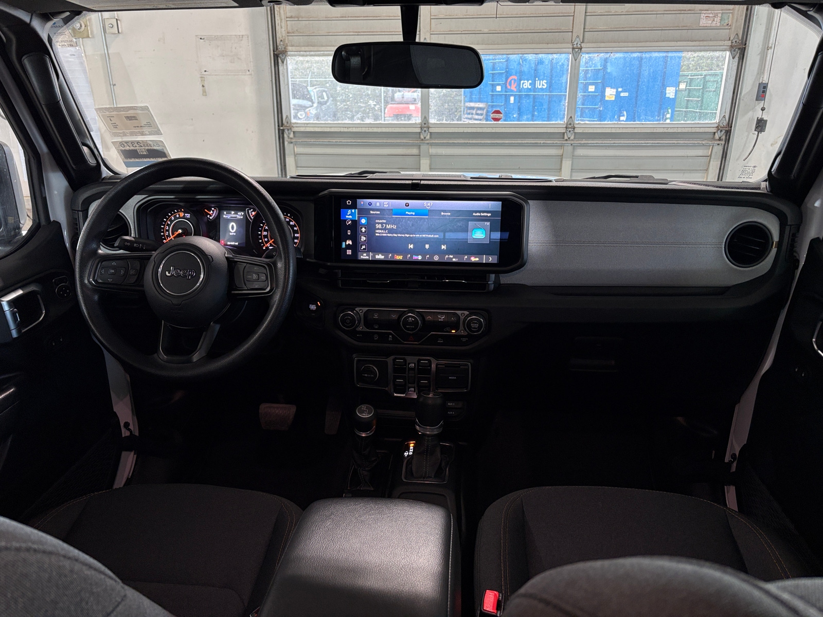 Thumbnail: 2024 Jeep Gladiator - 3