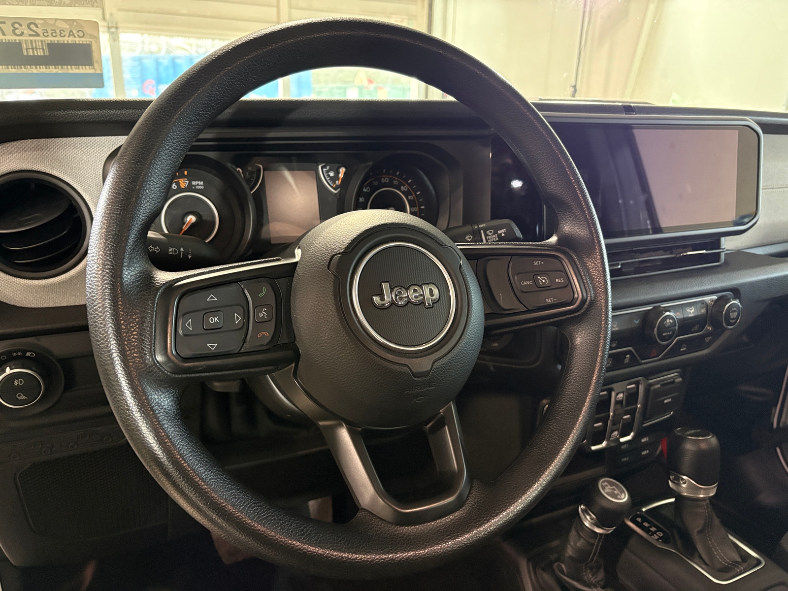 Thumbnail: 2024 Jeep Gladiator - 5