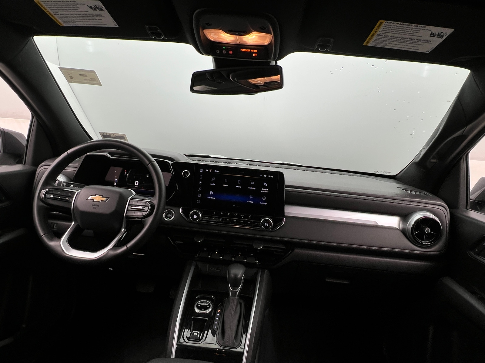 Thumbnail: 2023 Chevrolet Colorado - 3