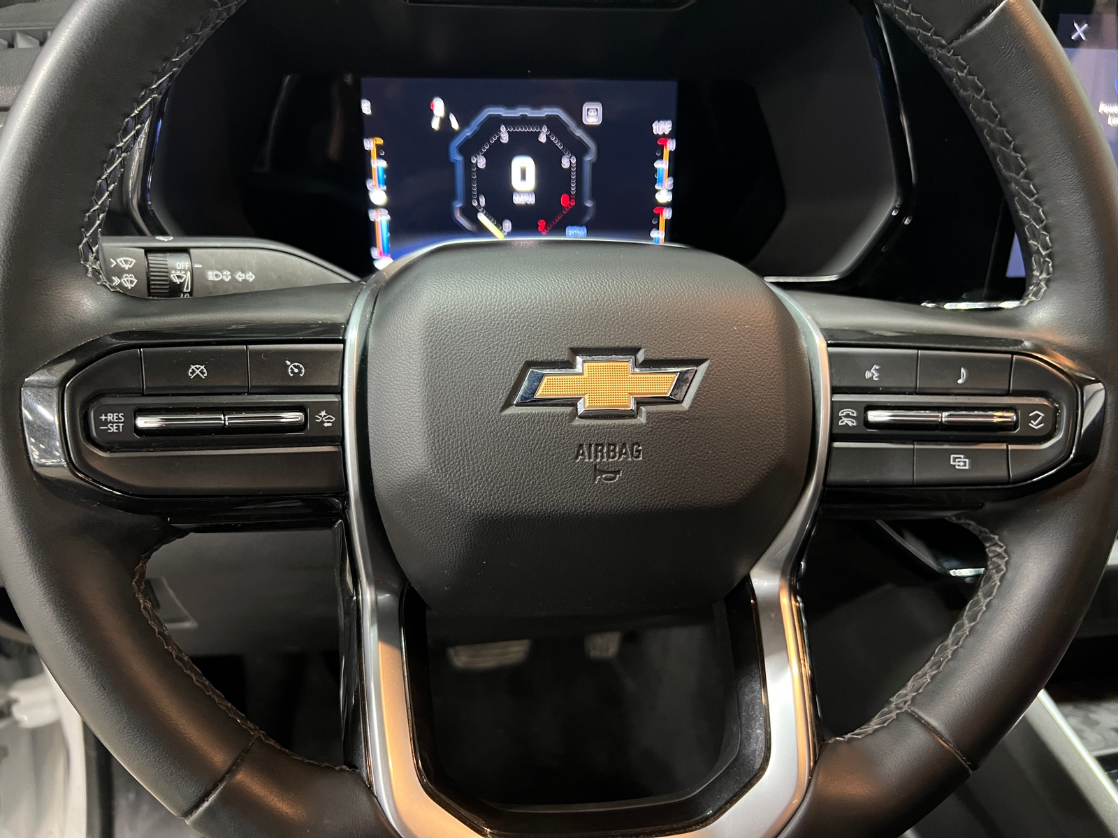 Thumbnail: 2023 Chevrolet Colorado - 5