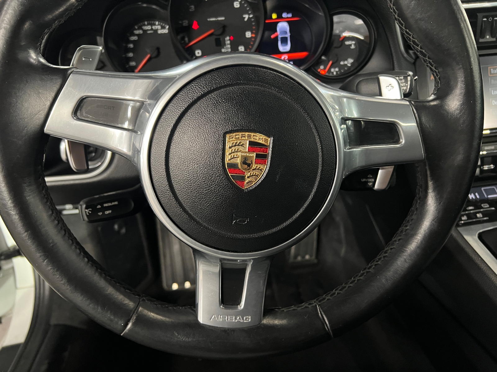 Thumbnail: 2014 Porsche 911 - 4