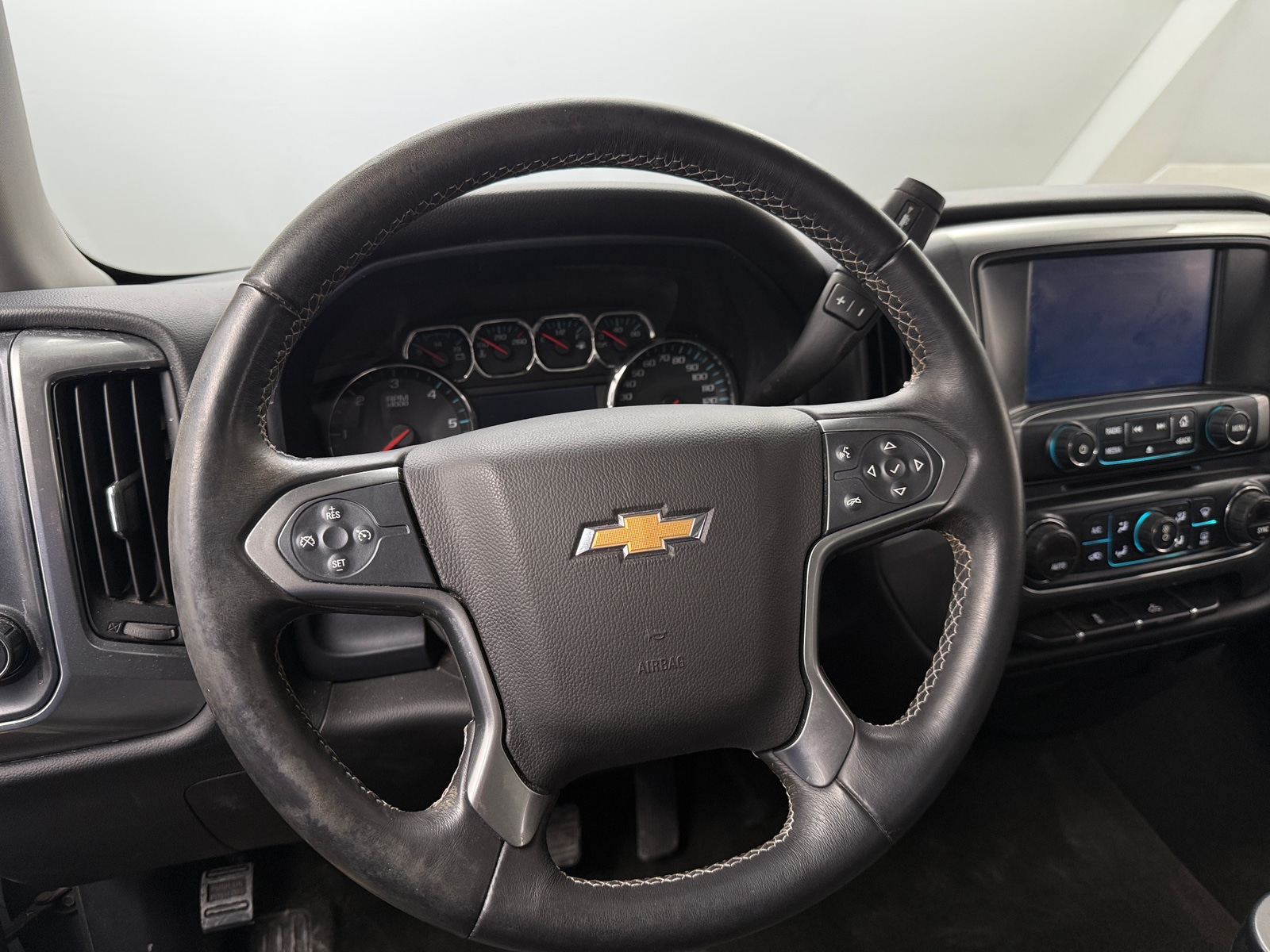 Thumbnail: 2015 Chevrolet Silverado 1500 - 5