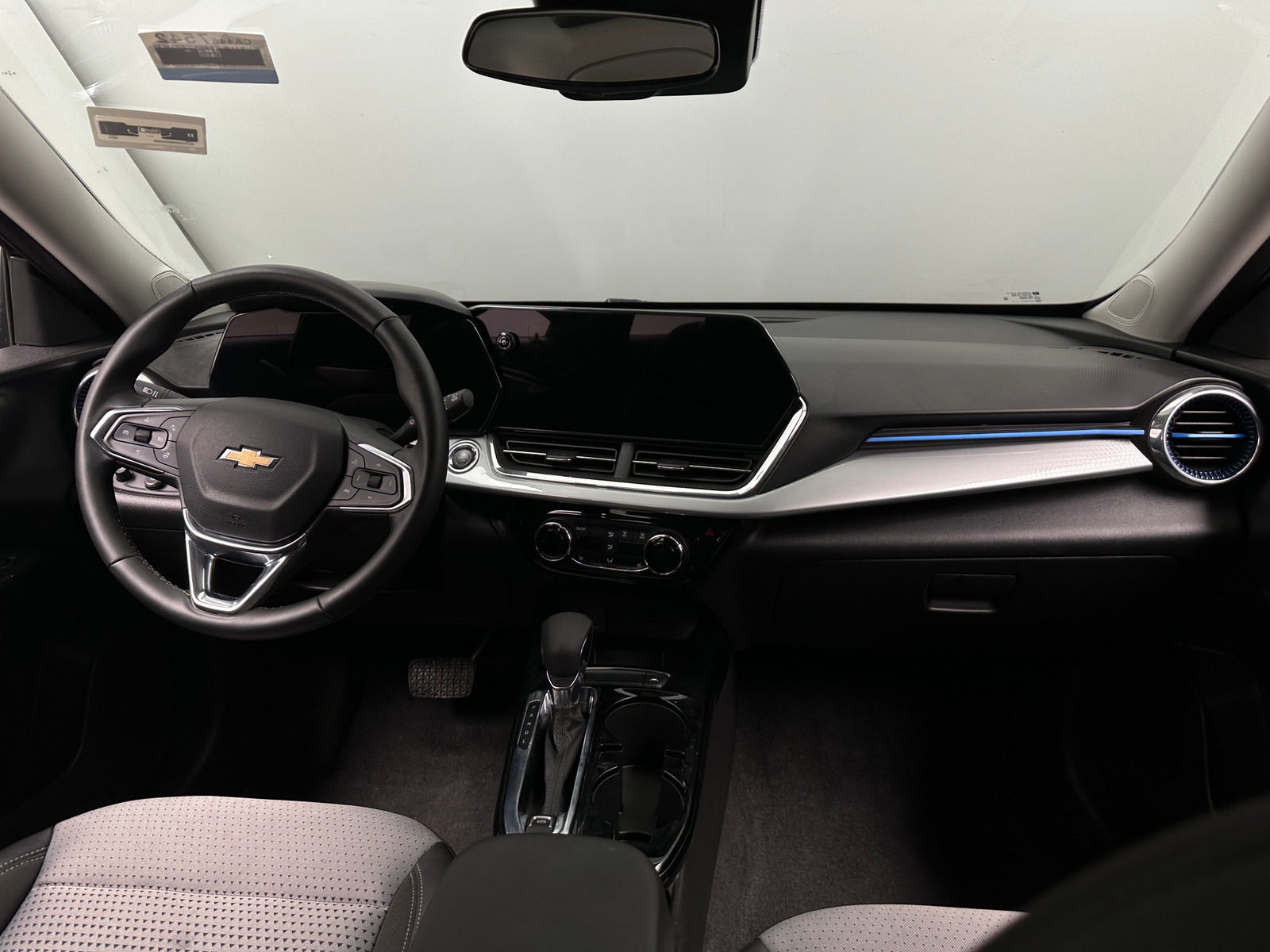 Thumbnail: 2025 Chevrolet Trax - 3