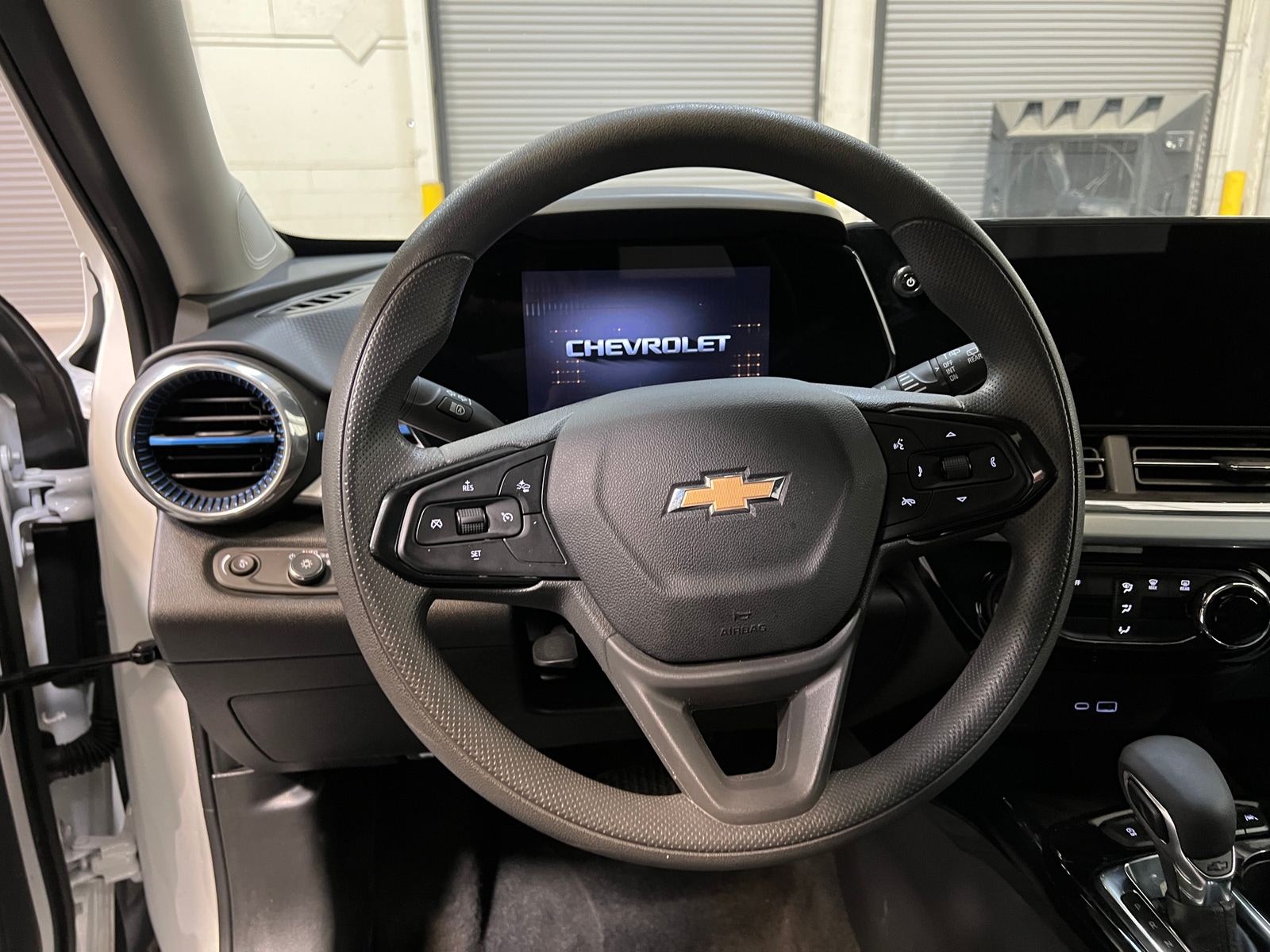 Thumbnail: 2025 Chevrolet Trax - 5