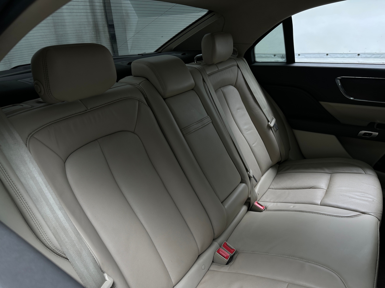 Thumbnail: 2017 Lincoln Continental - 5