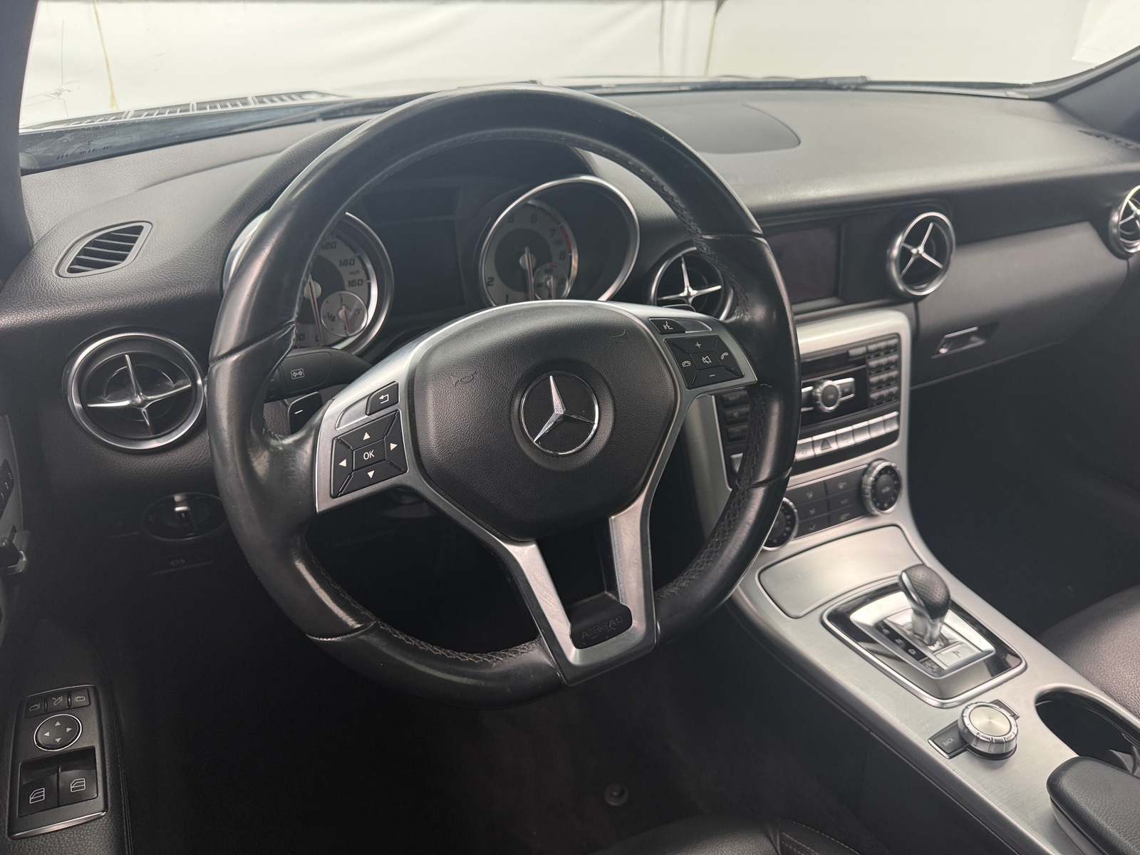 Thumbnail: 2016 Mercedes-Benz SLK - 4