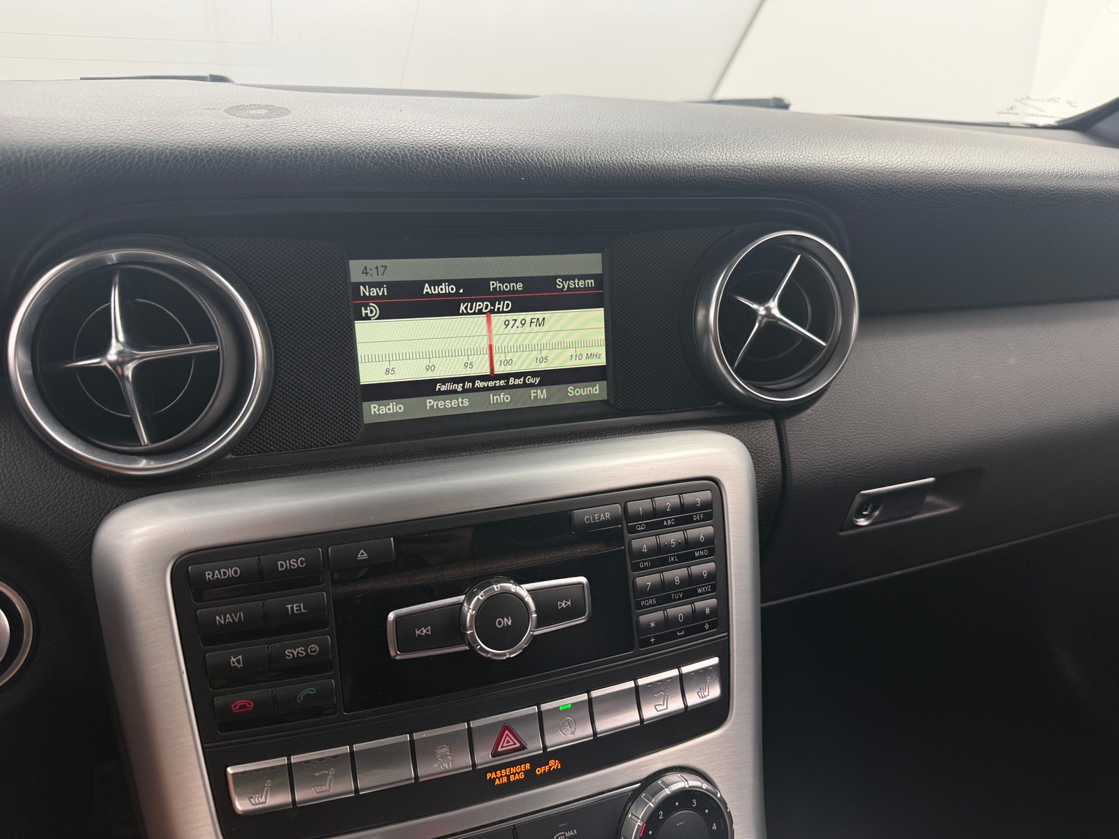 Thumbnail: 2016 Mercedes-Benz SLK - 3