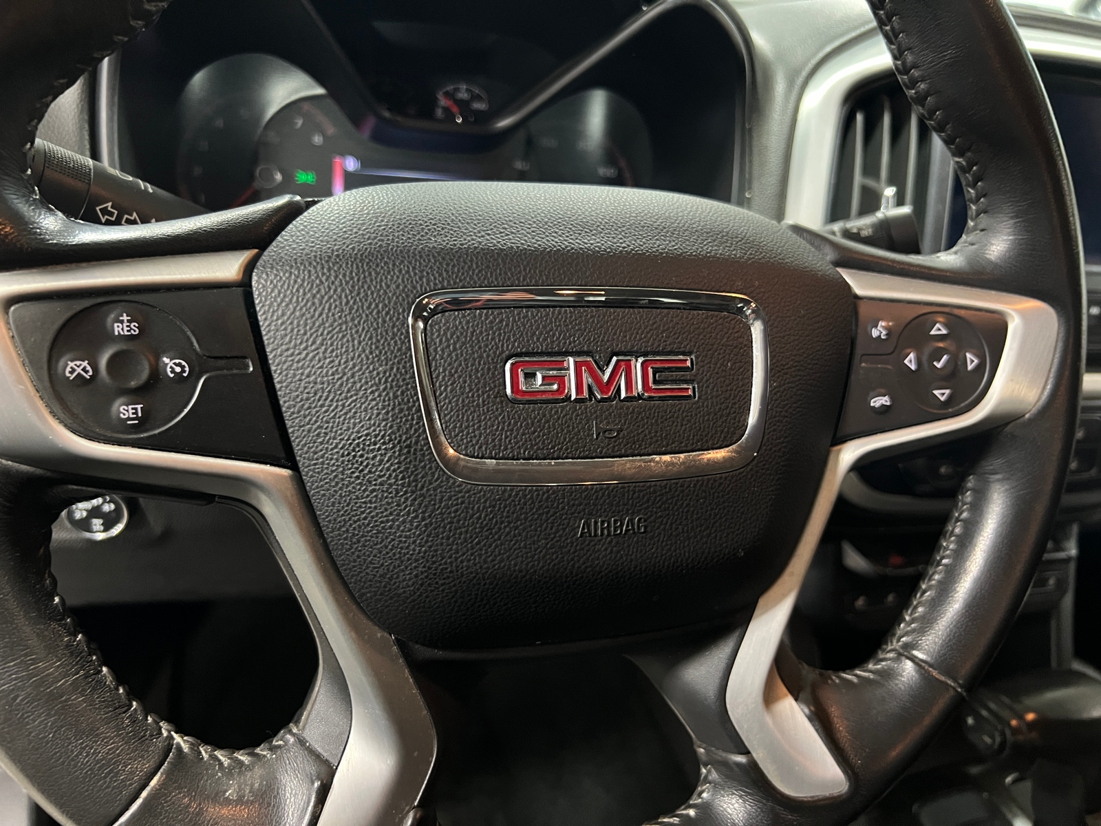 Thumbnail: 2016 GMC Canyon - 4