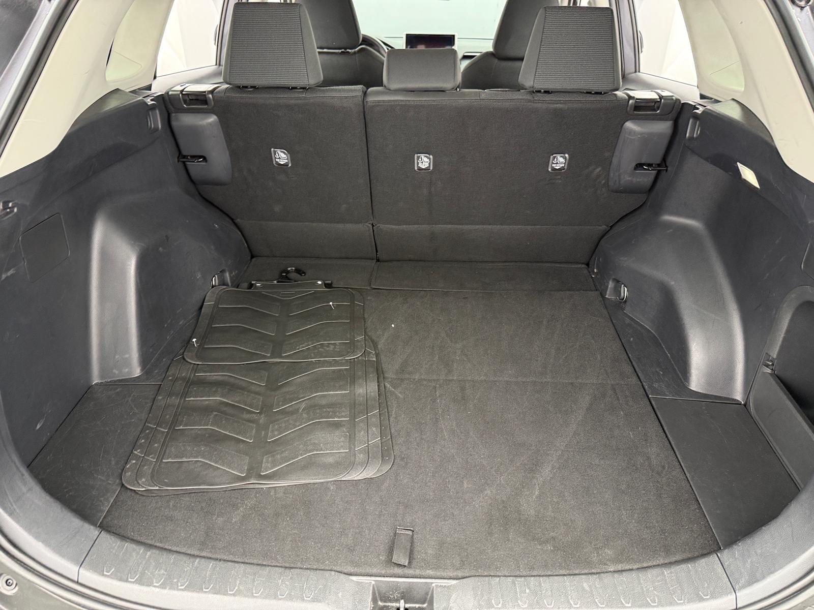 Thumbnail: 2025 Toyota RAV4 - 7