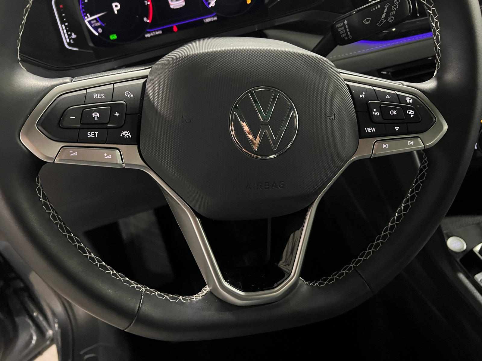 Thumbnail: 2022 Volkswagen Taos - 4