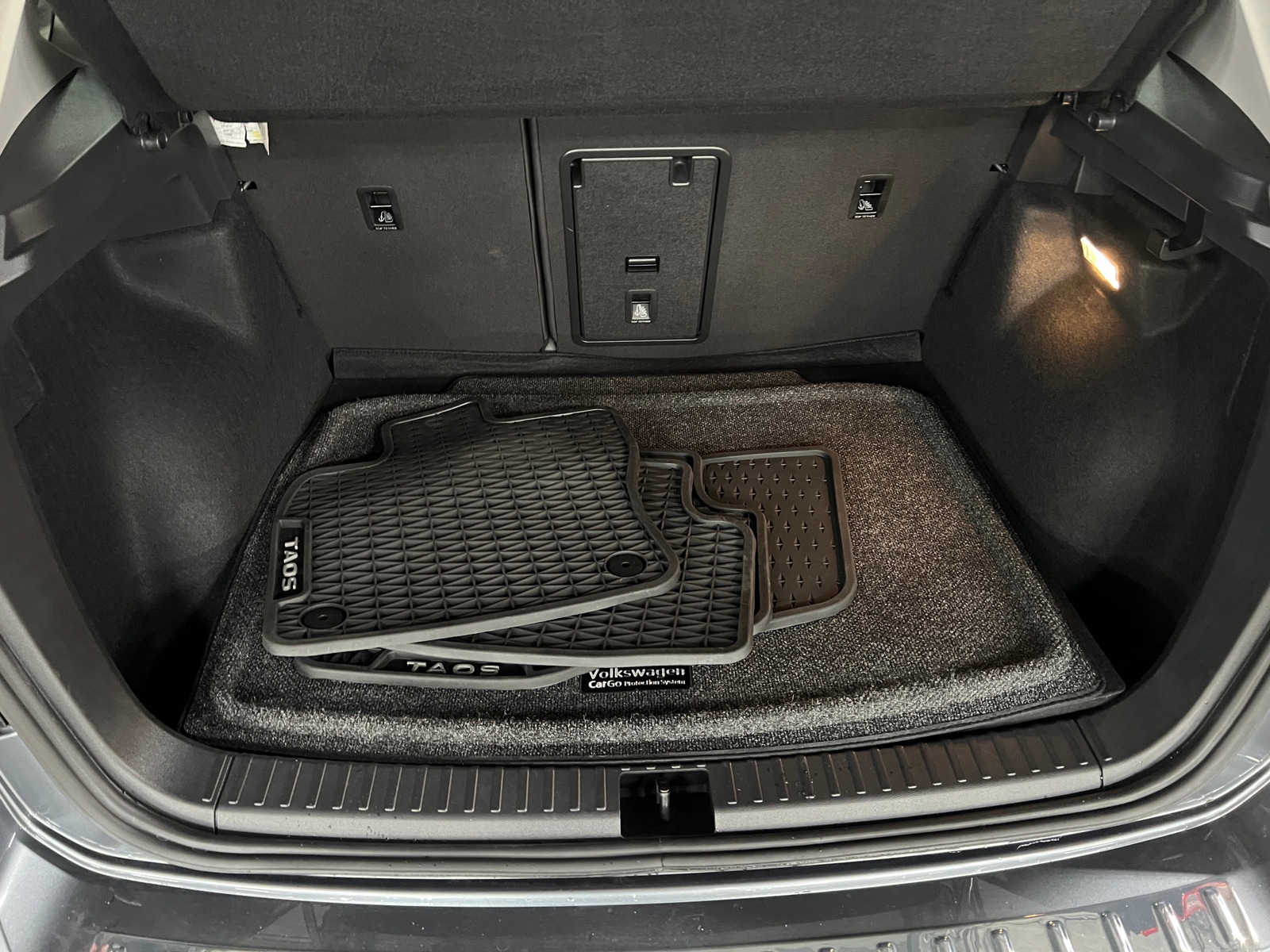 Thumbnail: 2022 Volkswagen Taos - 6