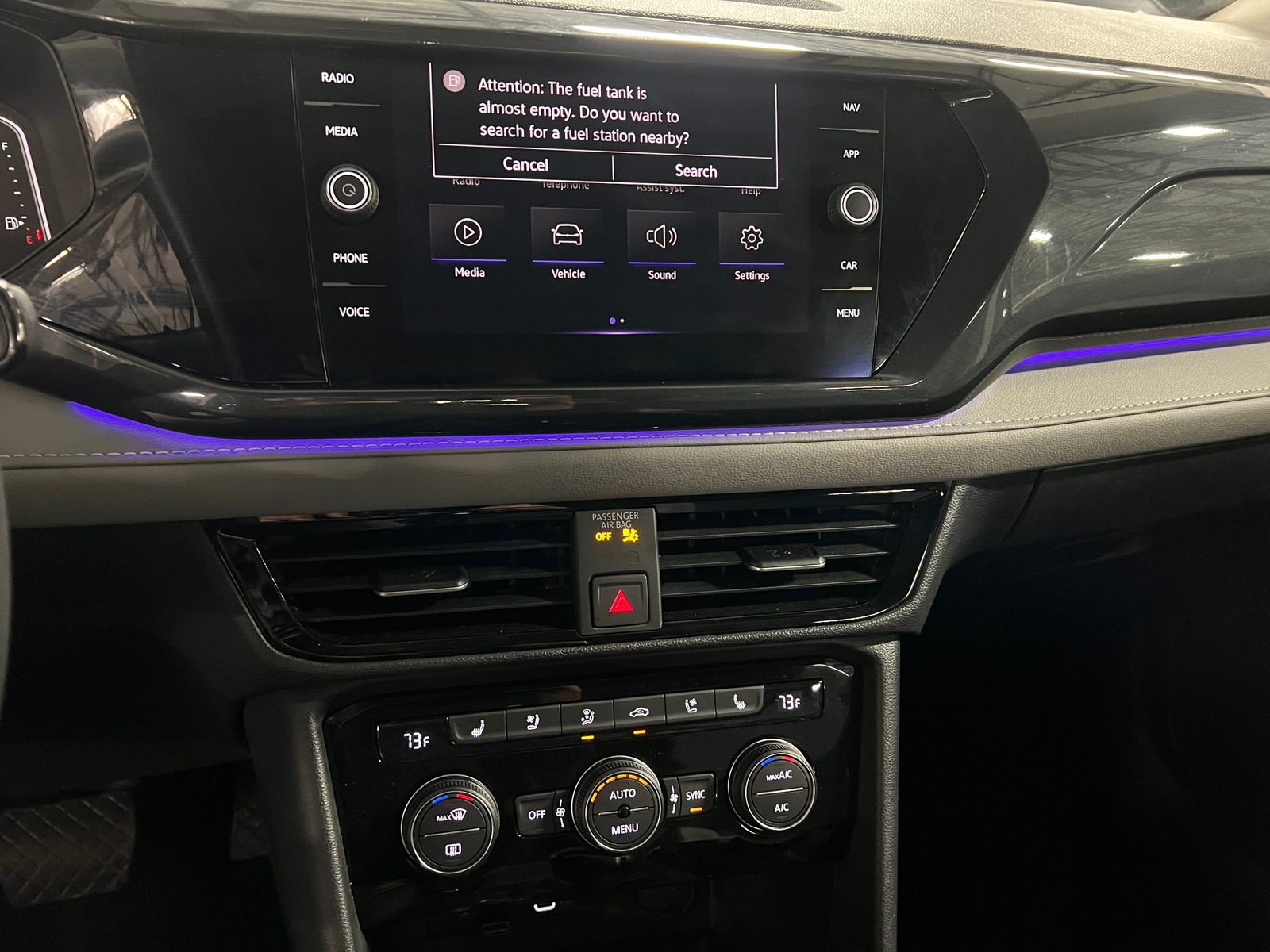 Thumbnail: 2022 Volkswagen Taos - 3