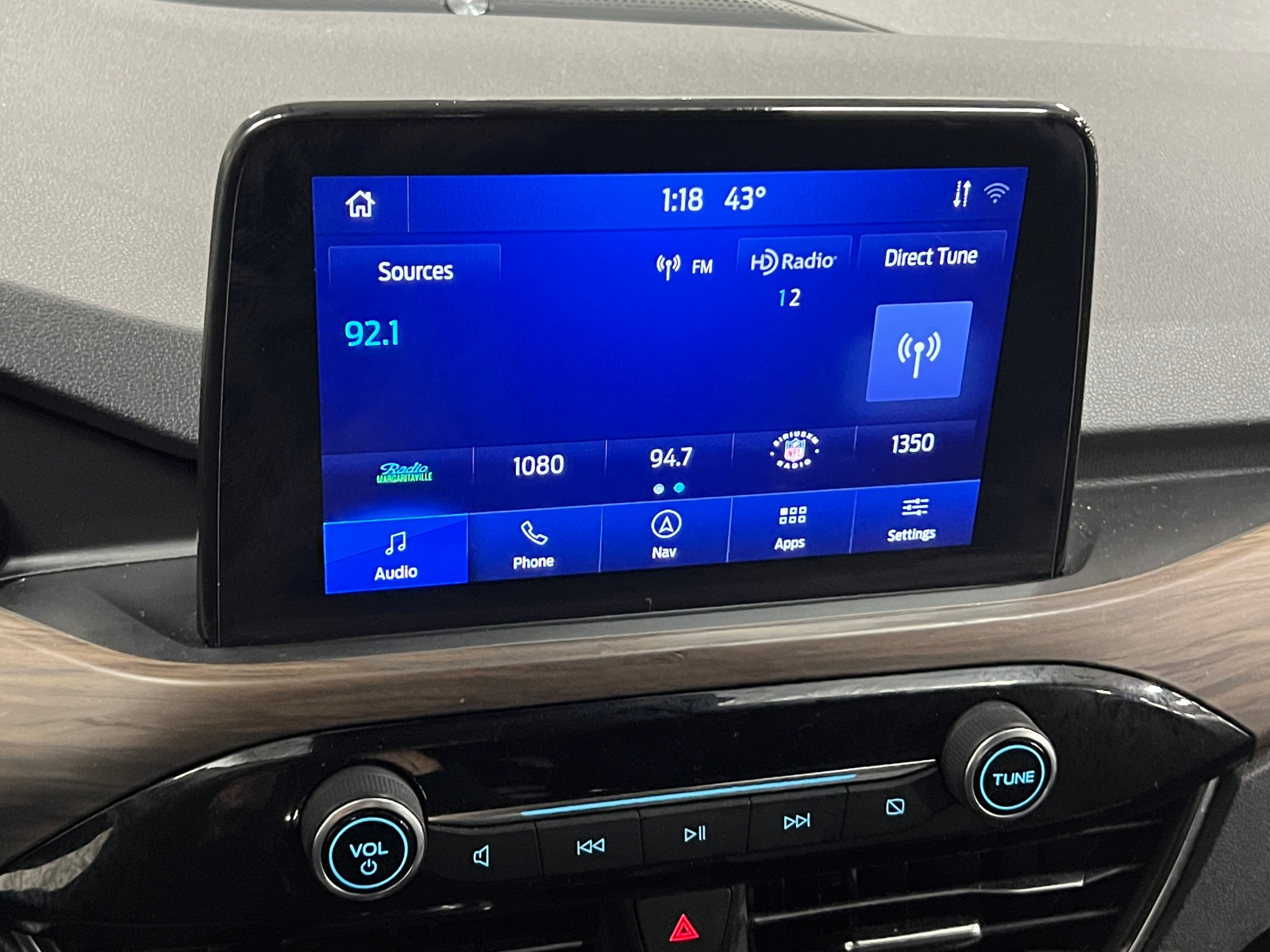 Thumbnail: 2020 Ford Escape - 3