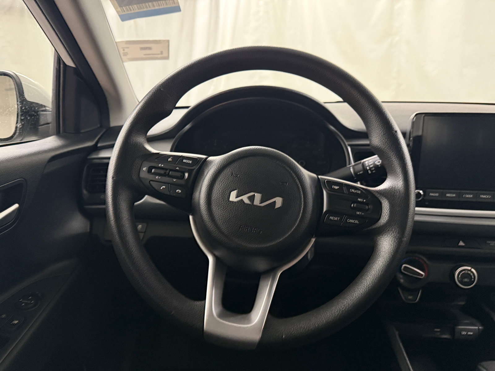 Thumbnail: 2023 Kia Rio - 5