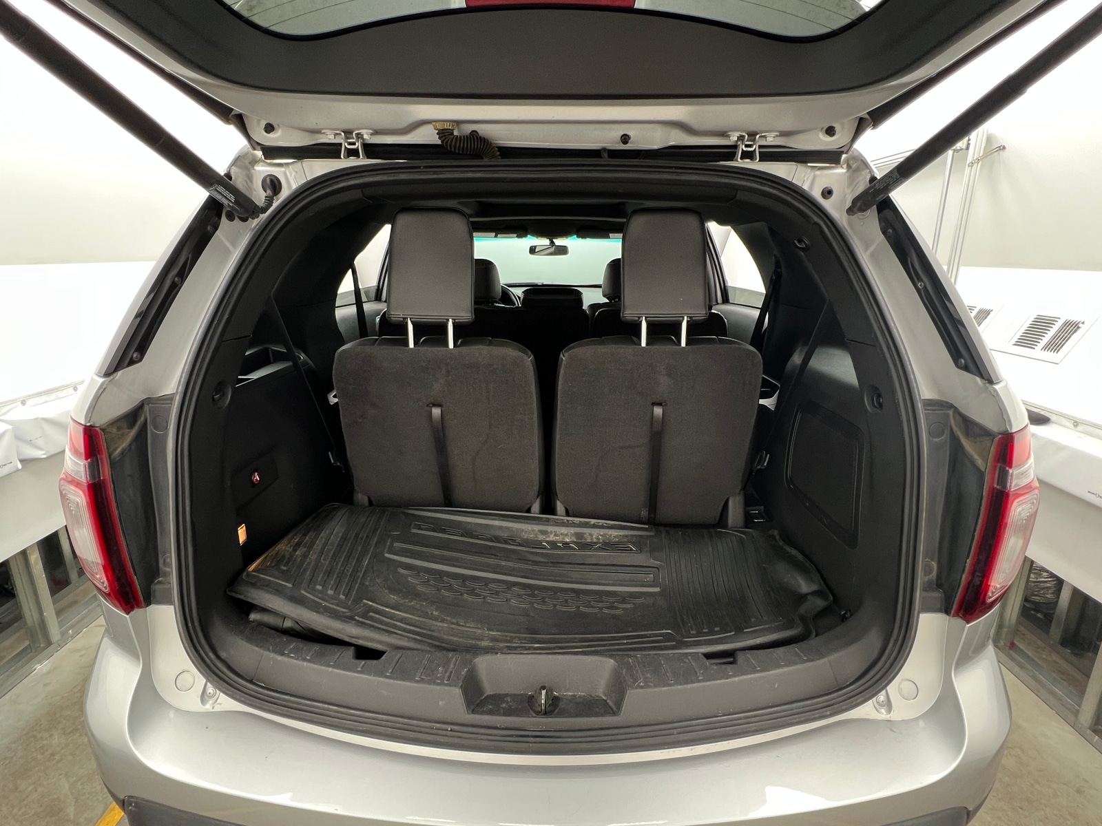 Thumbnail: 2014 Ford Explorer - 6