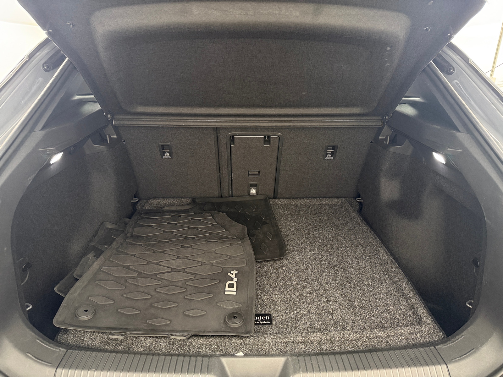 Thumbnail: 2024 Volkswagen ID.4 - 6