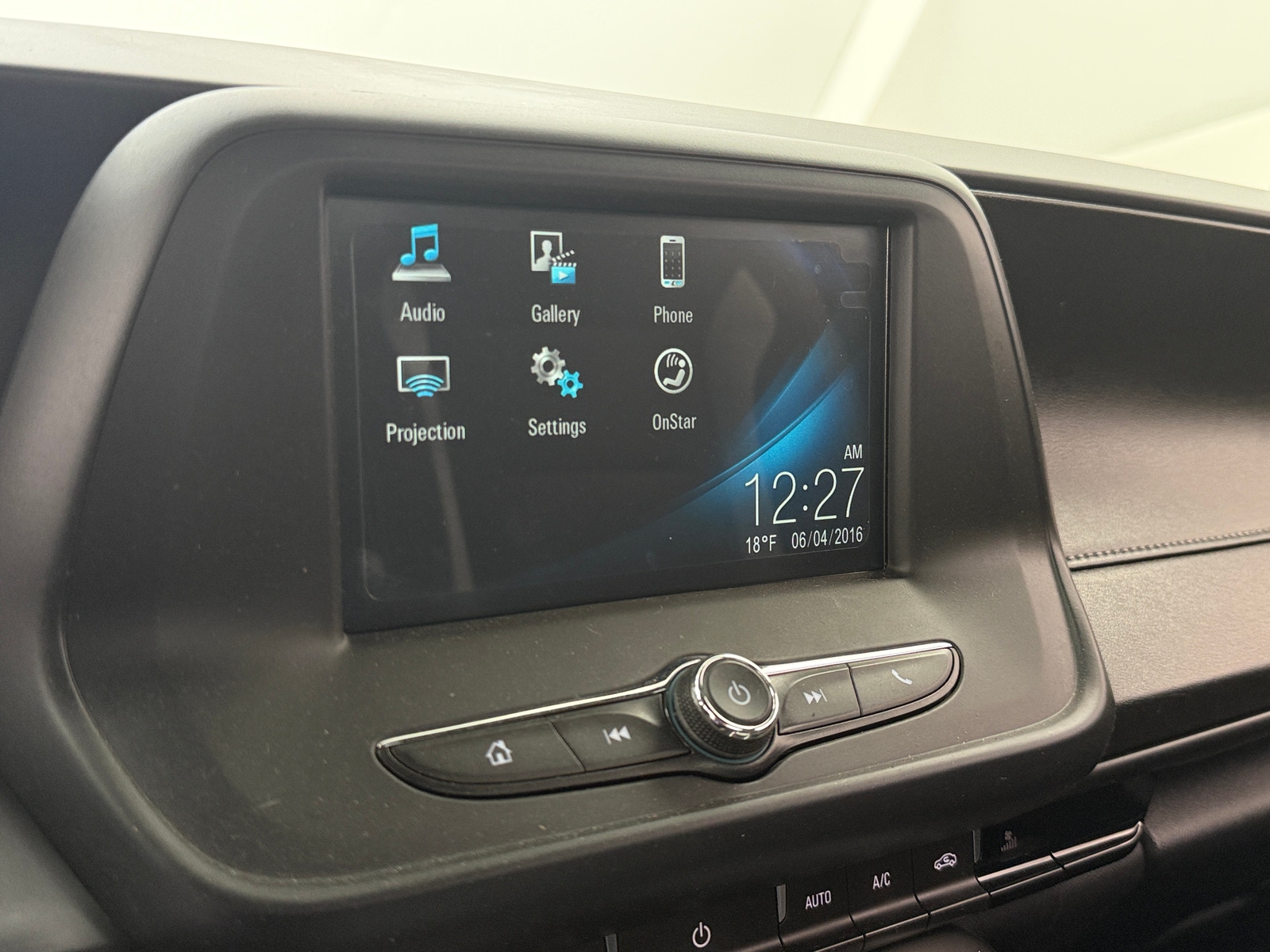 Thumbnail: 2017 Chevrolet Camaro - 3