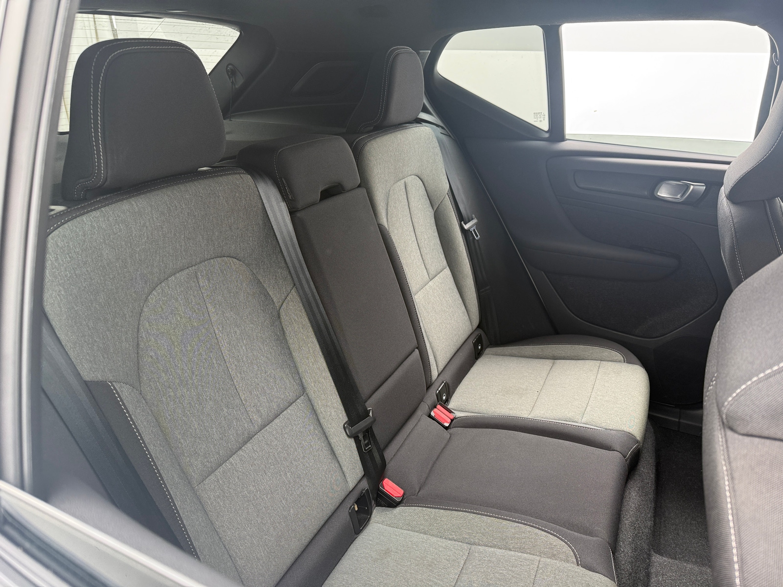 Thumbnail: 2024 Volvo XC40 - 6