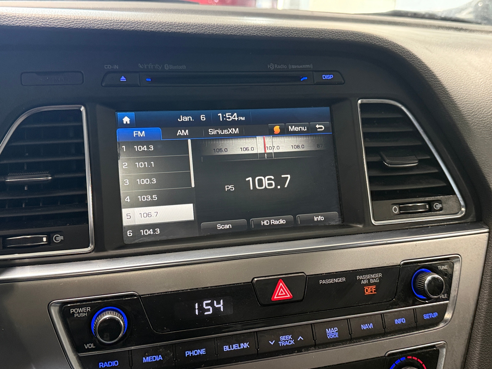 Thumbnail: 2017 Hyundai Sonata - 3