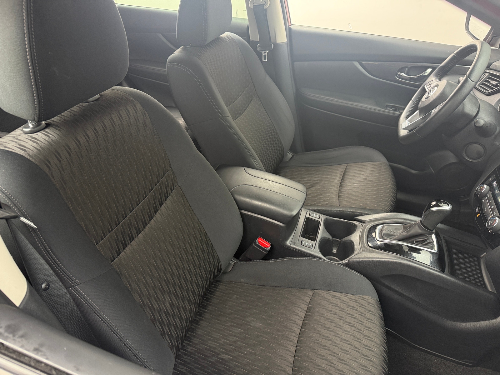 Thumbnail: 2019 Nissan Rogue - 2