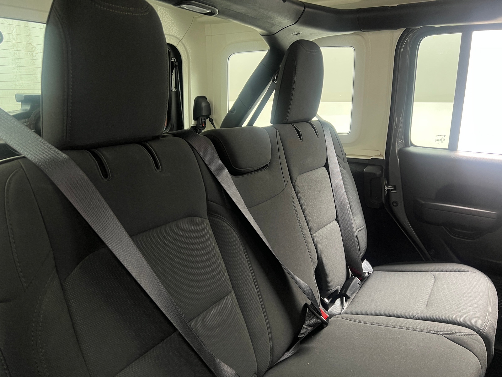 Thumbnail: 2022 Jeep Wrangler - 6