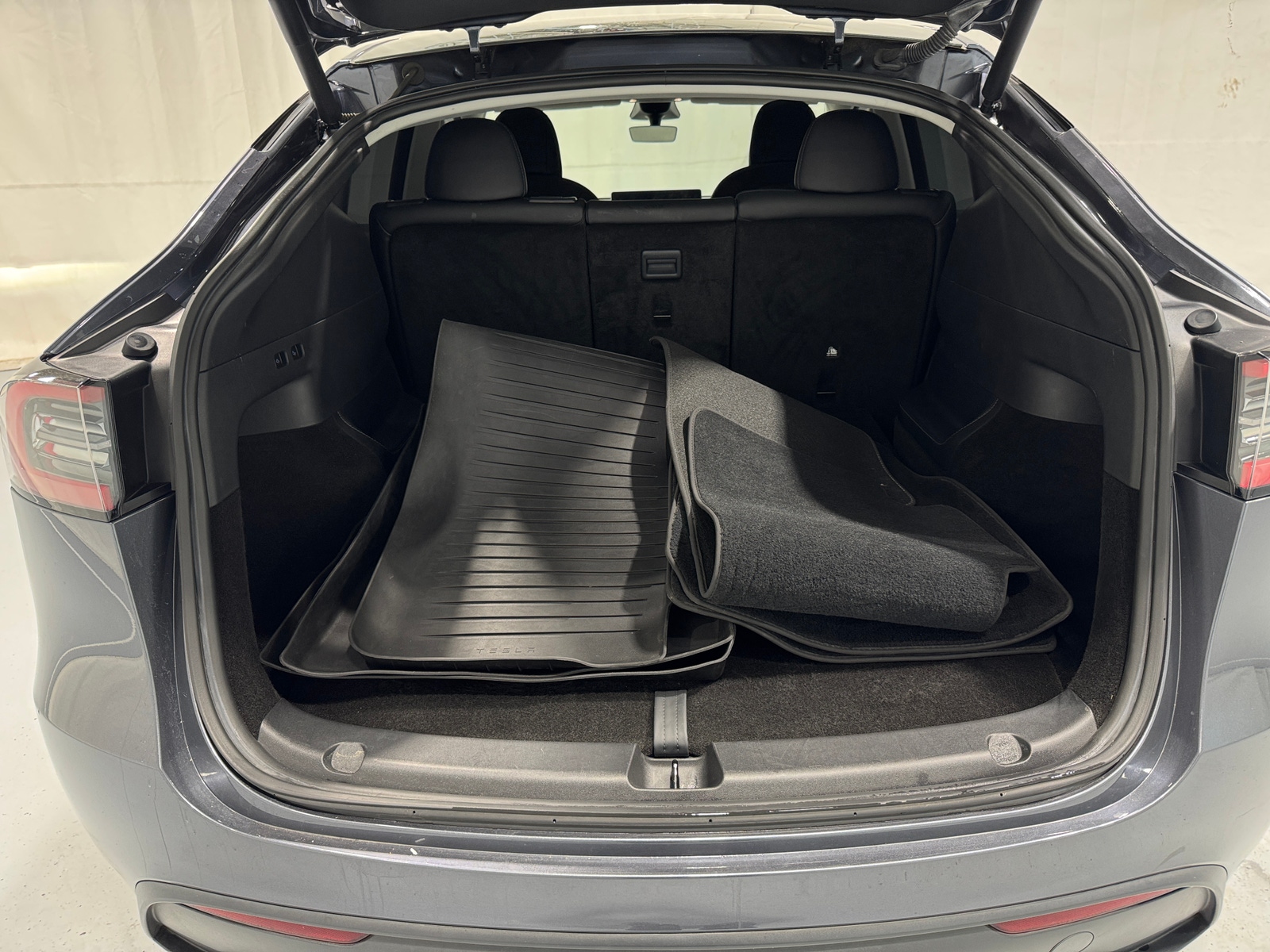 Thumbnail: 2023 Tesla Model Y - 6