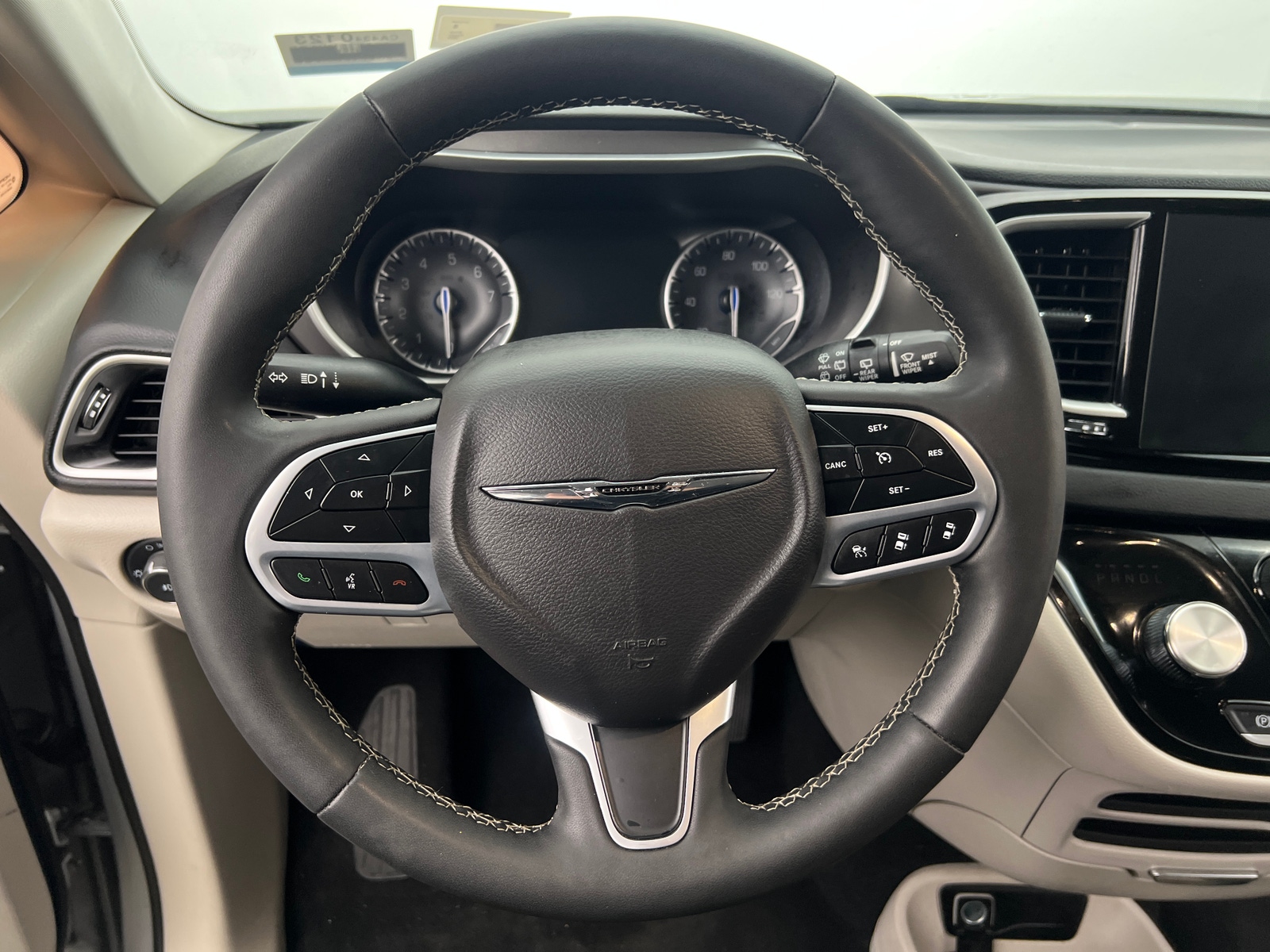 Thumbnail: 2024 Chrysler Pacifica - 4