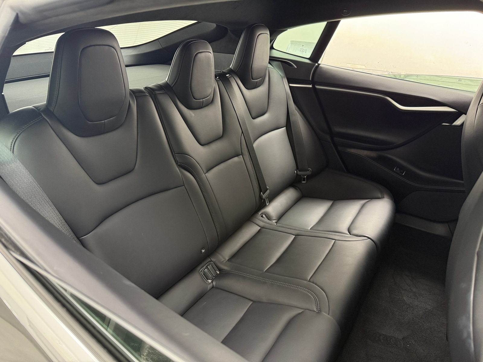 Thumbnail: 2017 Tesla Model S - 5