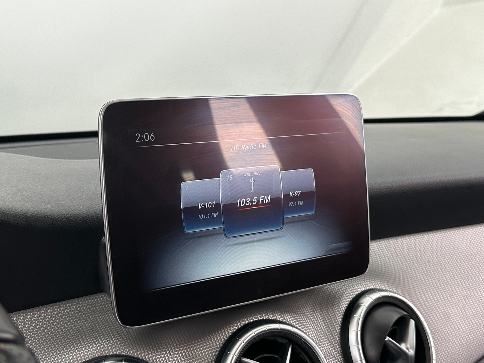 Thumbnail: 2019 Mercedes-Benz CLA - 3