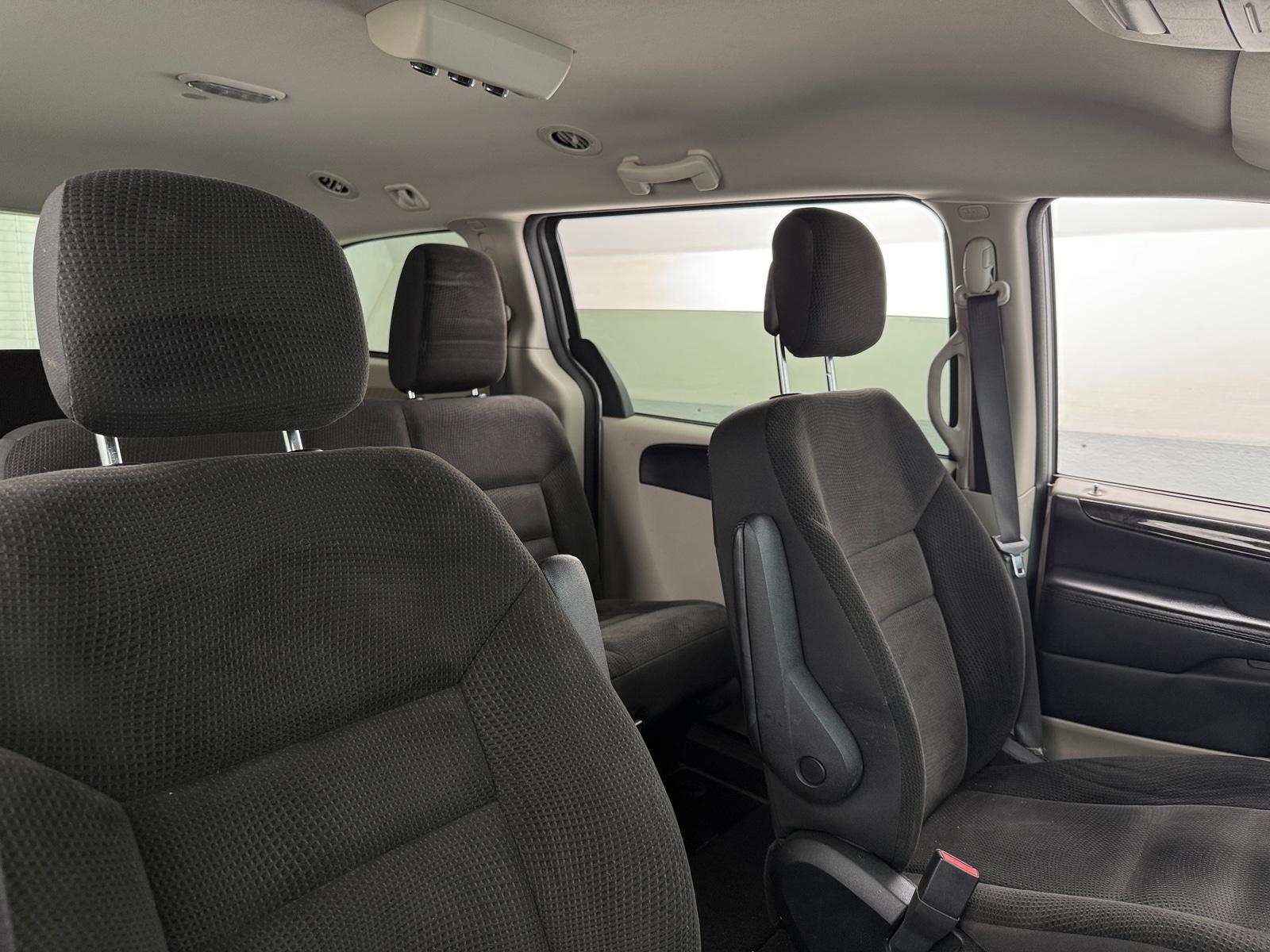 Thumbnail: 2018 Dodge Grand Caravan - 2