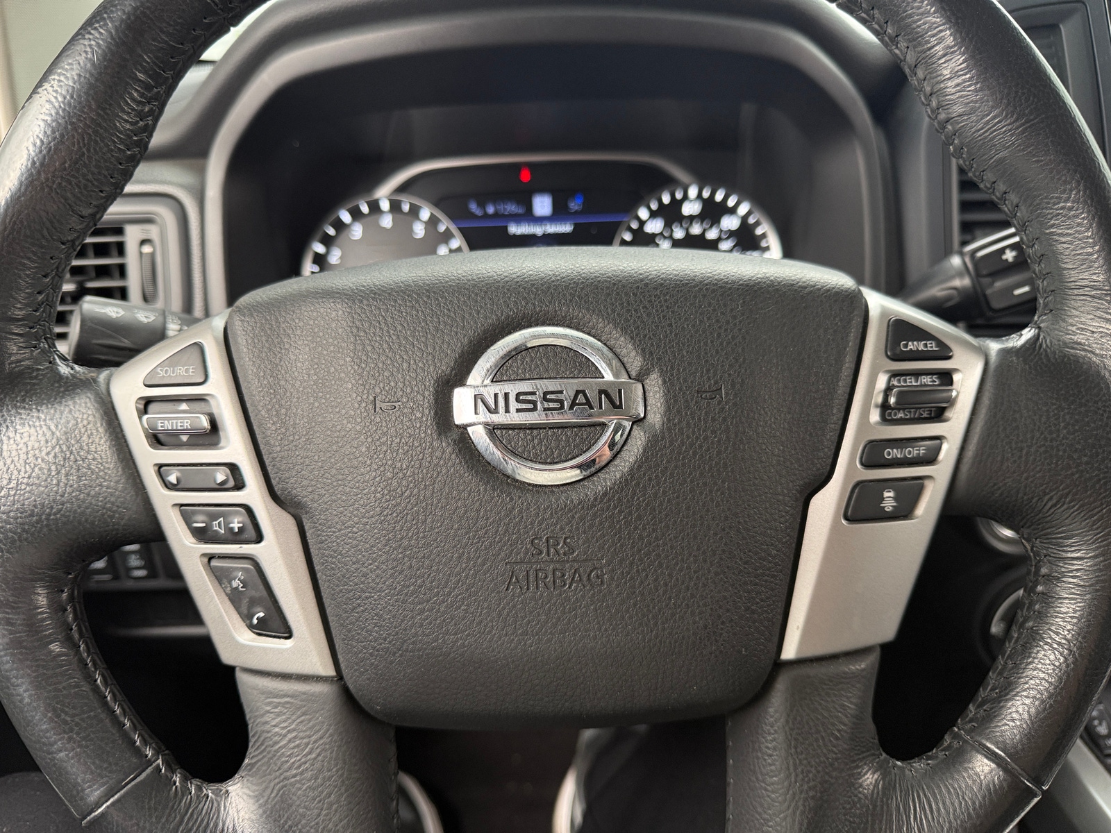 Thumbnail: 2022 Nissan Titan - 5