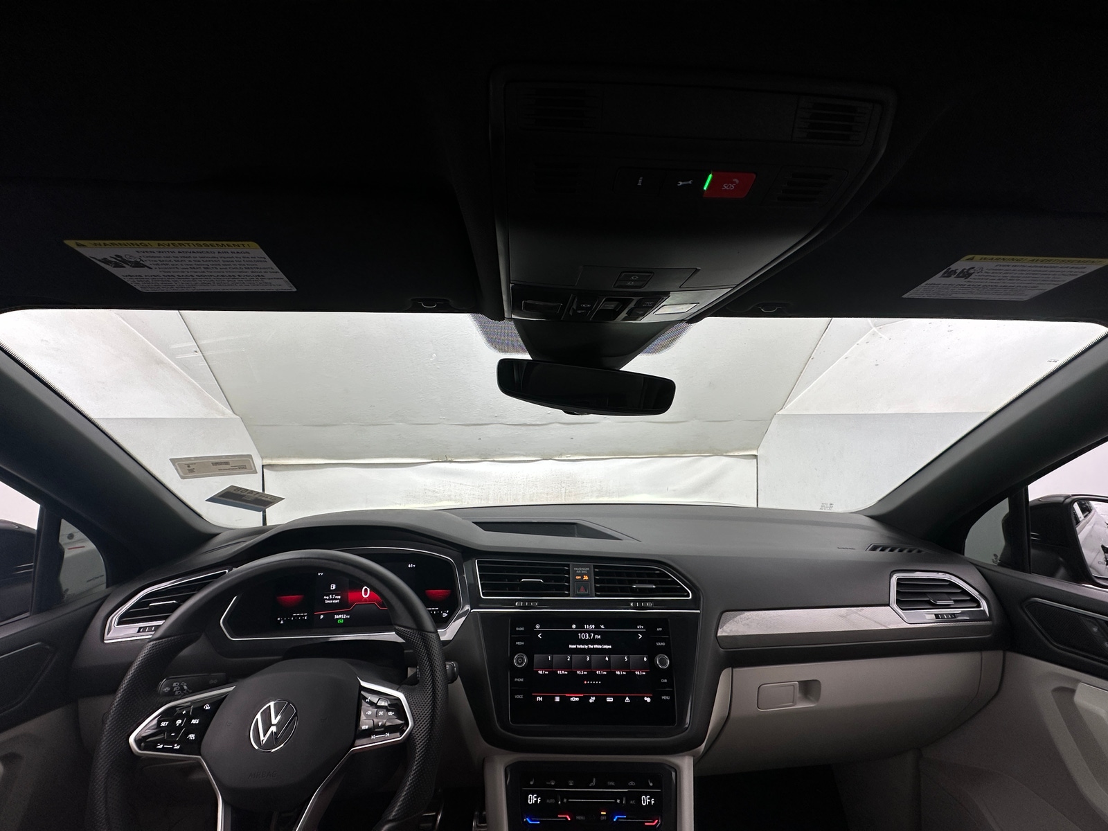 Thumbnail: 2023 Volkswagen Tiguan - 2