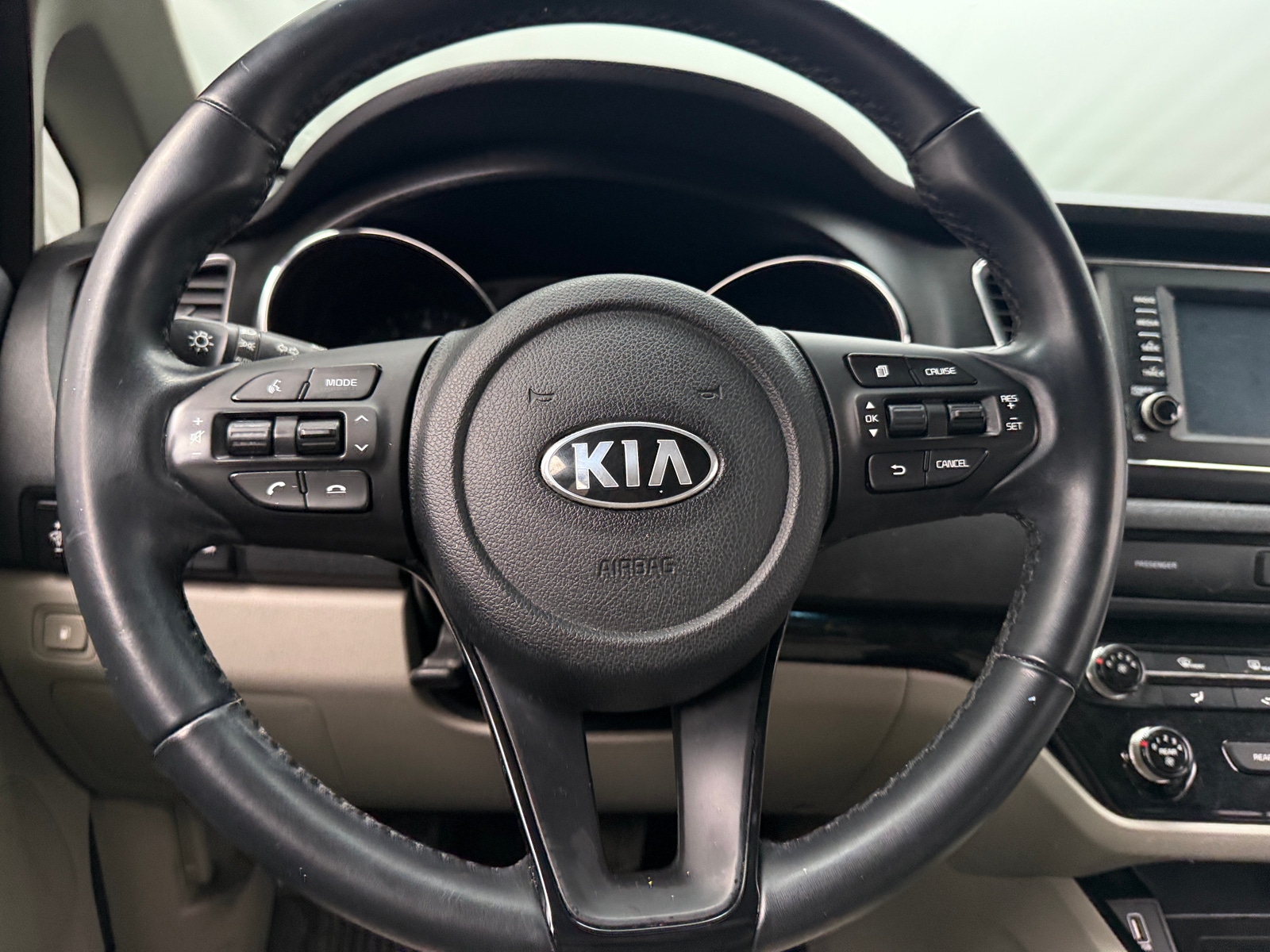 Thumbnail: 2019 Kia Sedona - 4