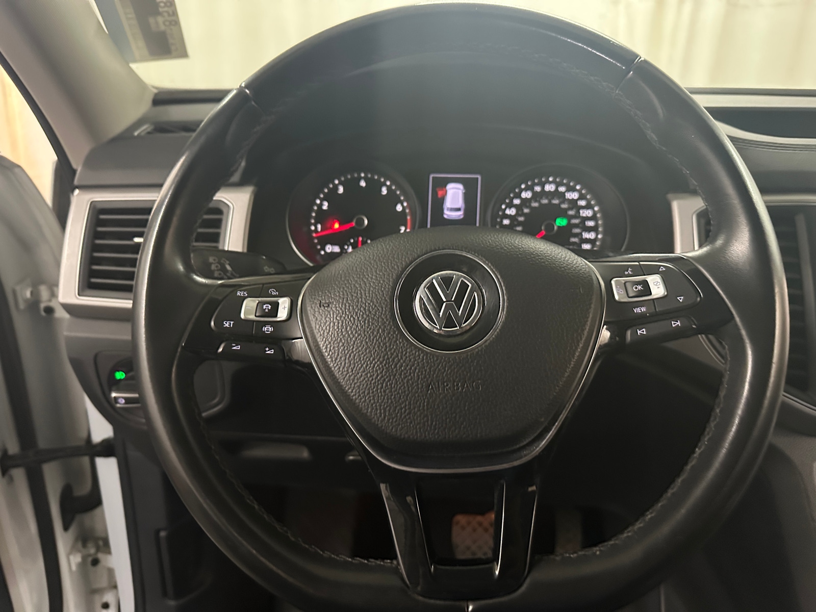 Thumbnail: 2019 Volkswagen Atlas - 4