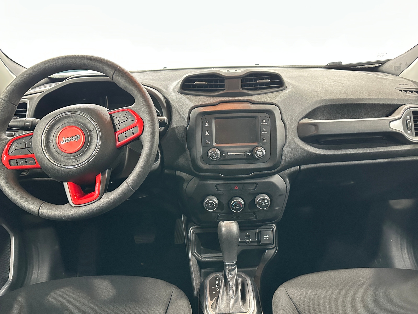 Thumbnail: 2019 Jeep Renegade - 3