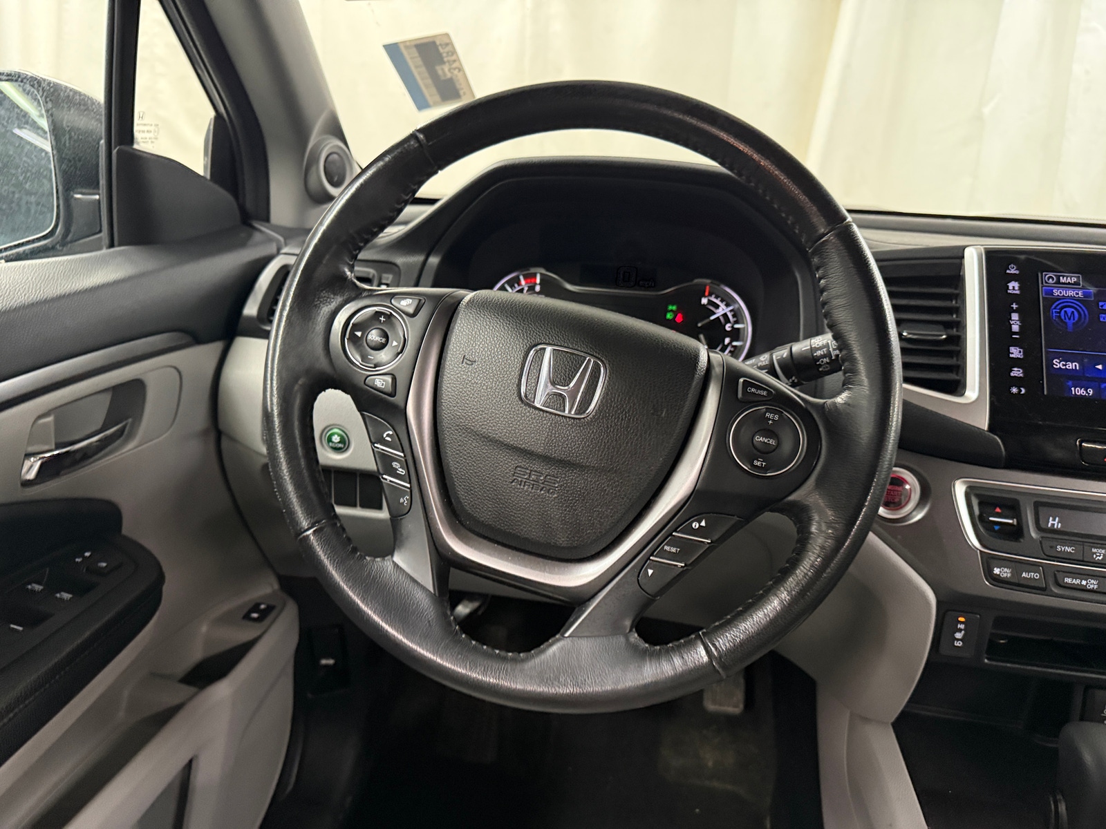 Thumbnail: 2018 Honda Pilot - 4