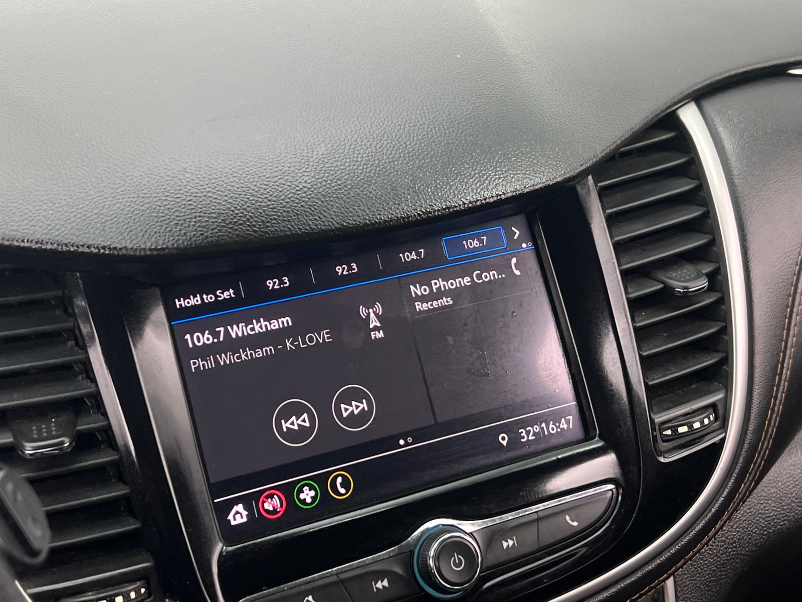 Thumbnail: 2020 Chevrolet Trax - 4