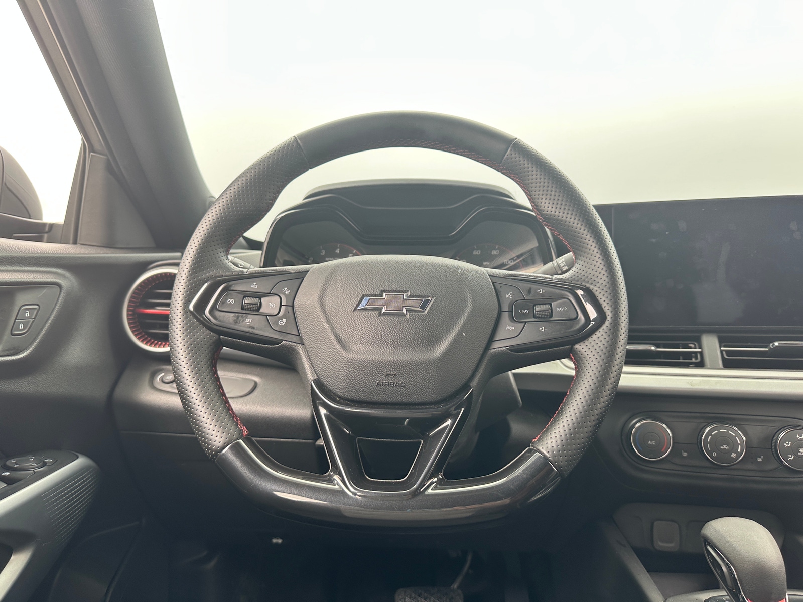 Thumbnail: 2024 Chevrolet Trax - 5