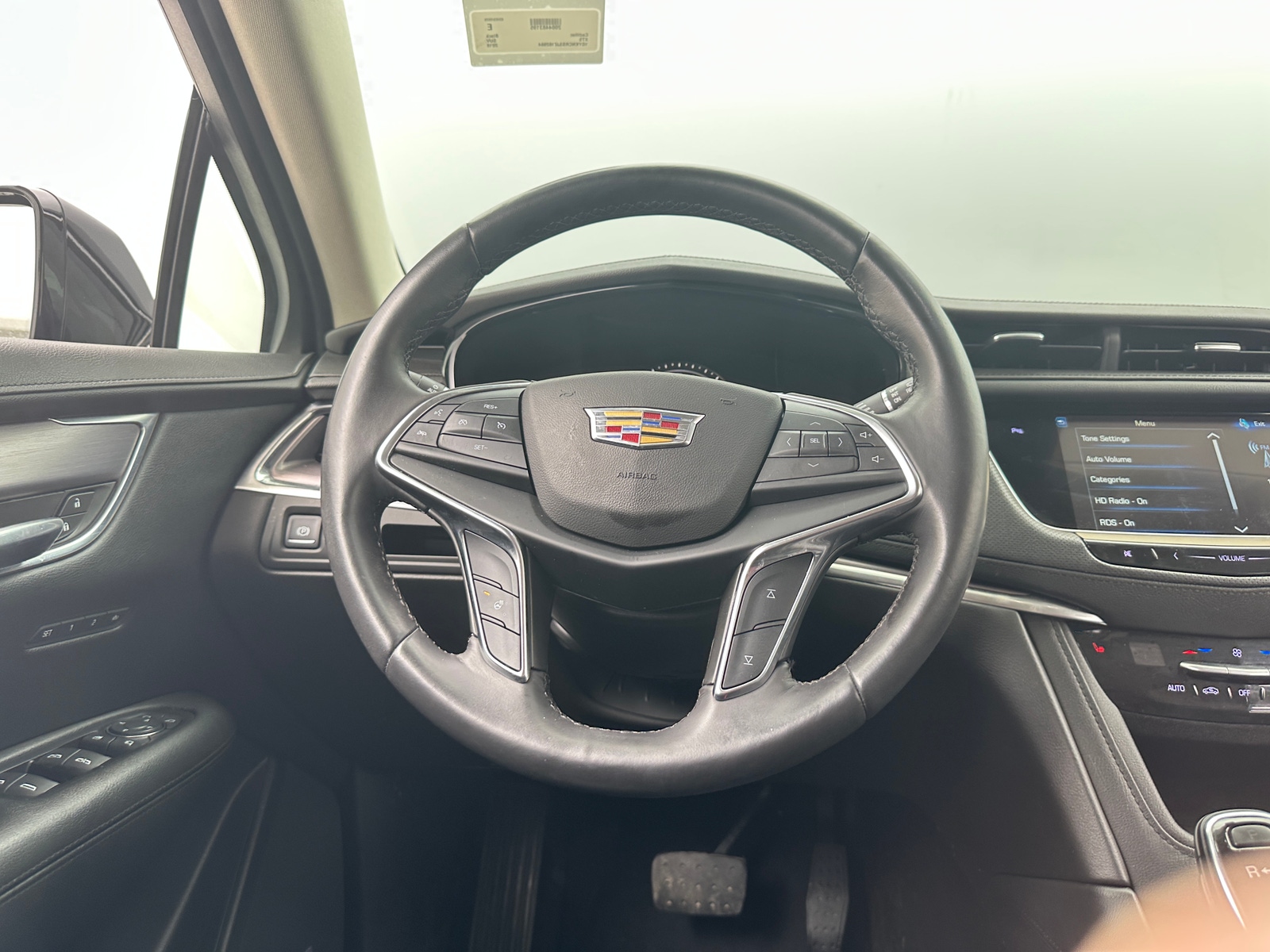 Thumbnail: 2018 Cadillac XT5 - 4