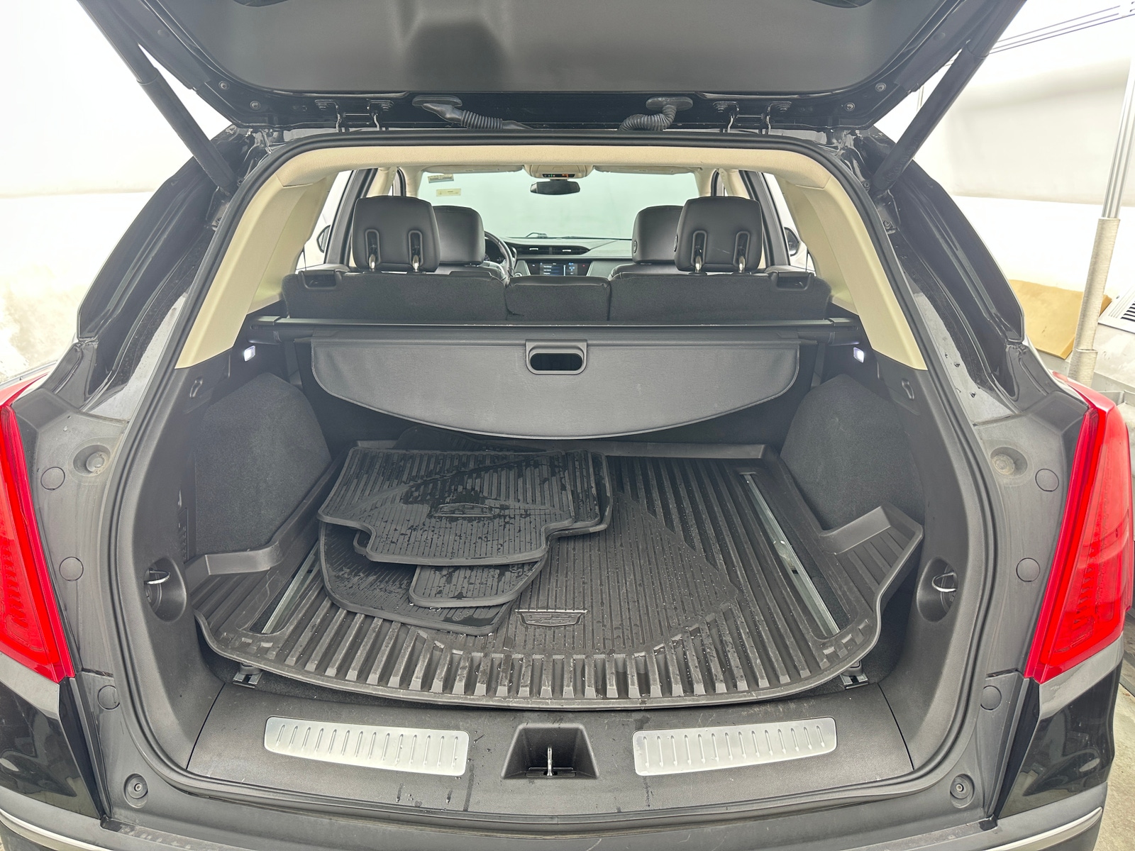 Thumbnail: 2018 Cadillac XT5 - 6