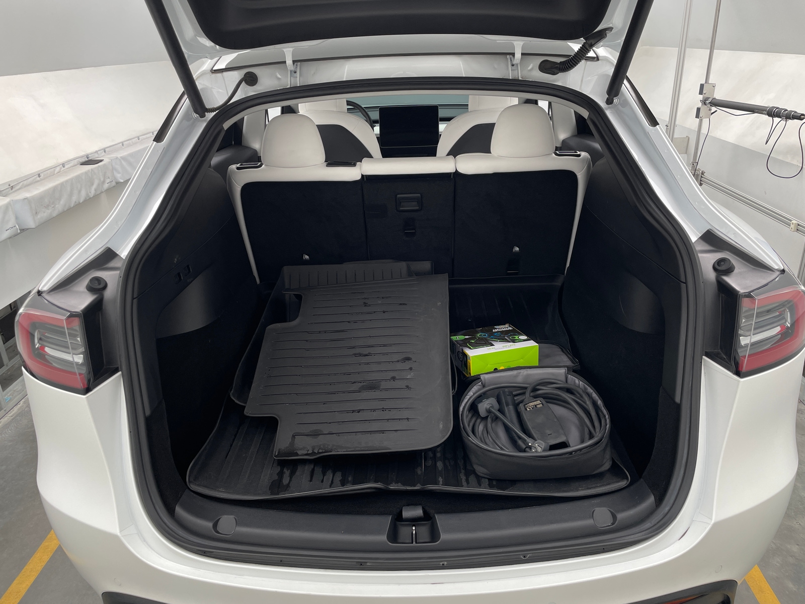 Thumbnail: 2022 Tesla Model Y - 6