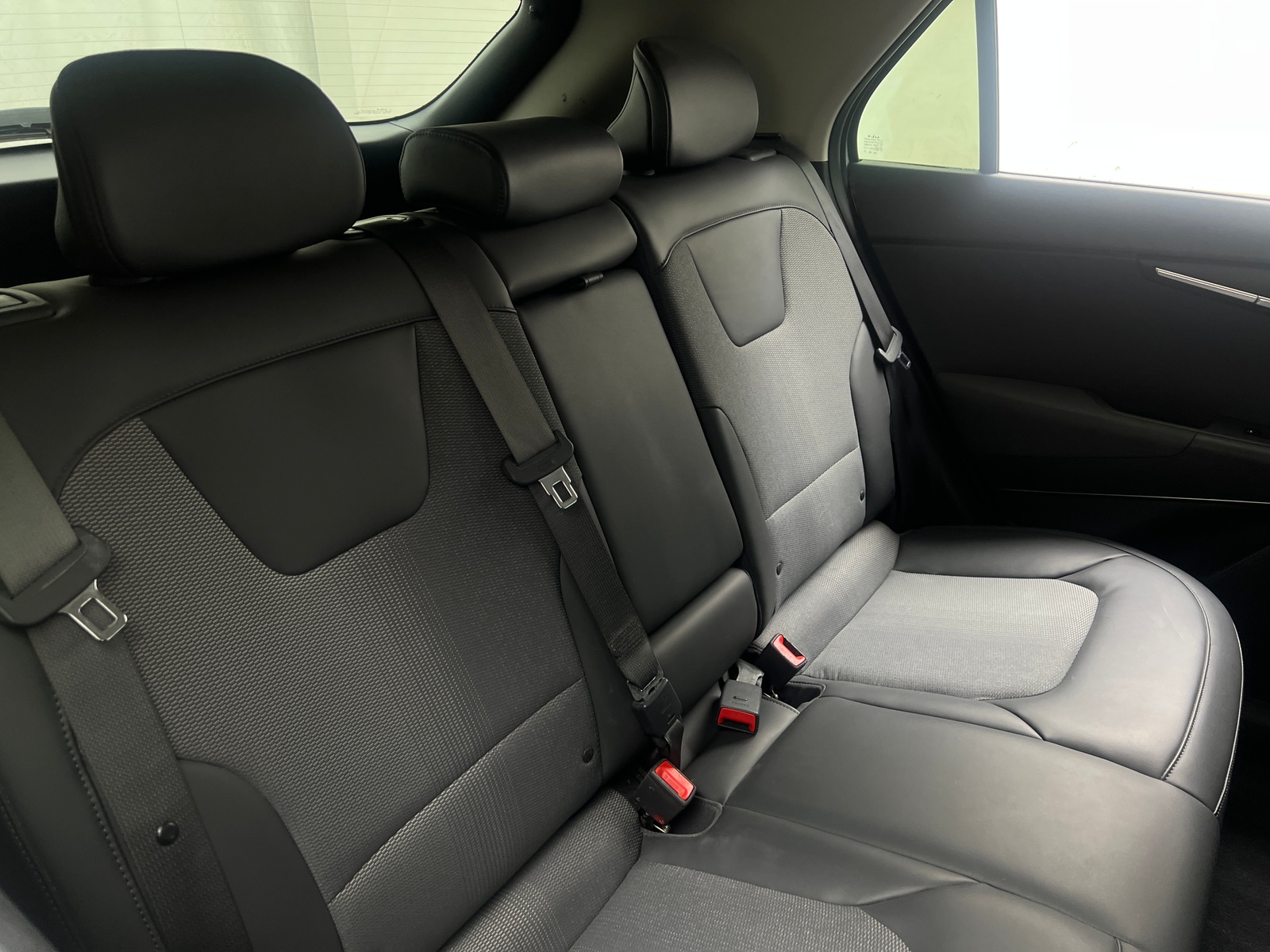 Thumbnail: 2024 Kia Niro - 5