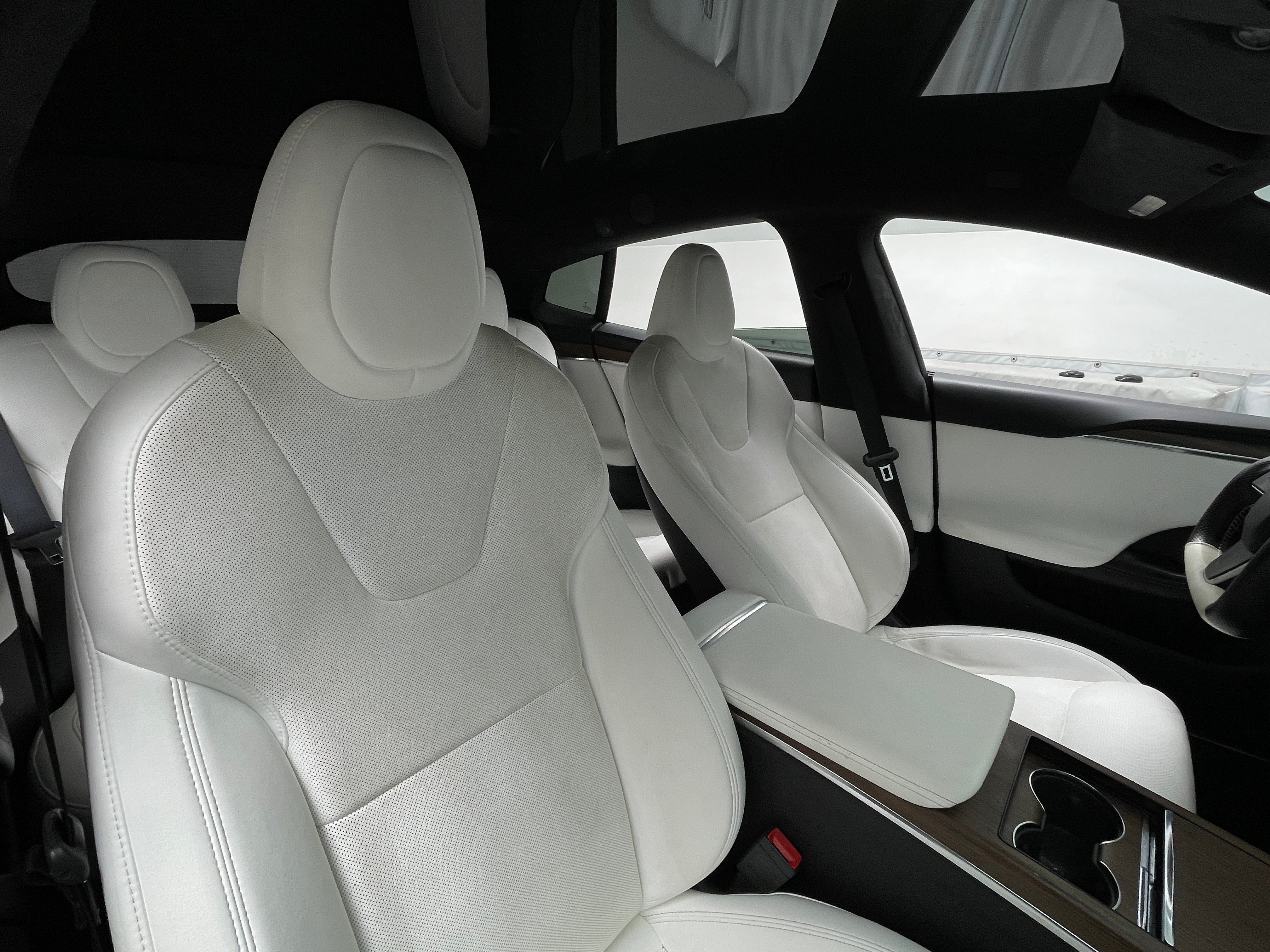 2022 Tesla Model S - Image 1