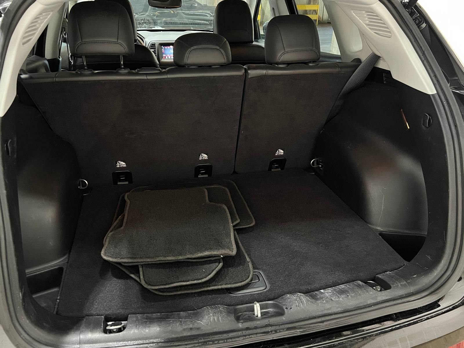 Thumbnail: 2018 Jeep Compass - 7