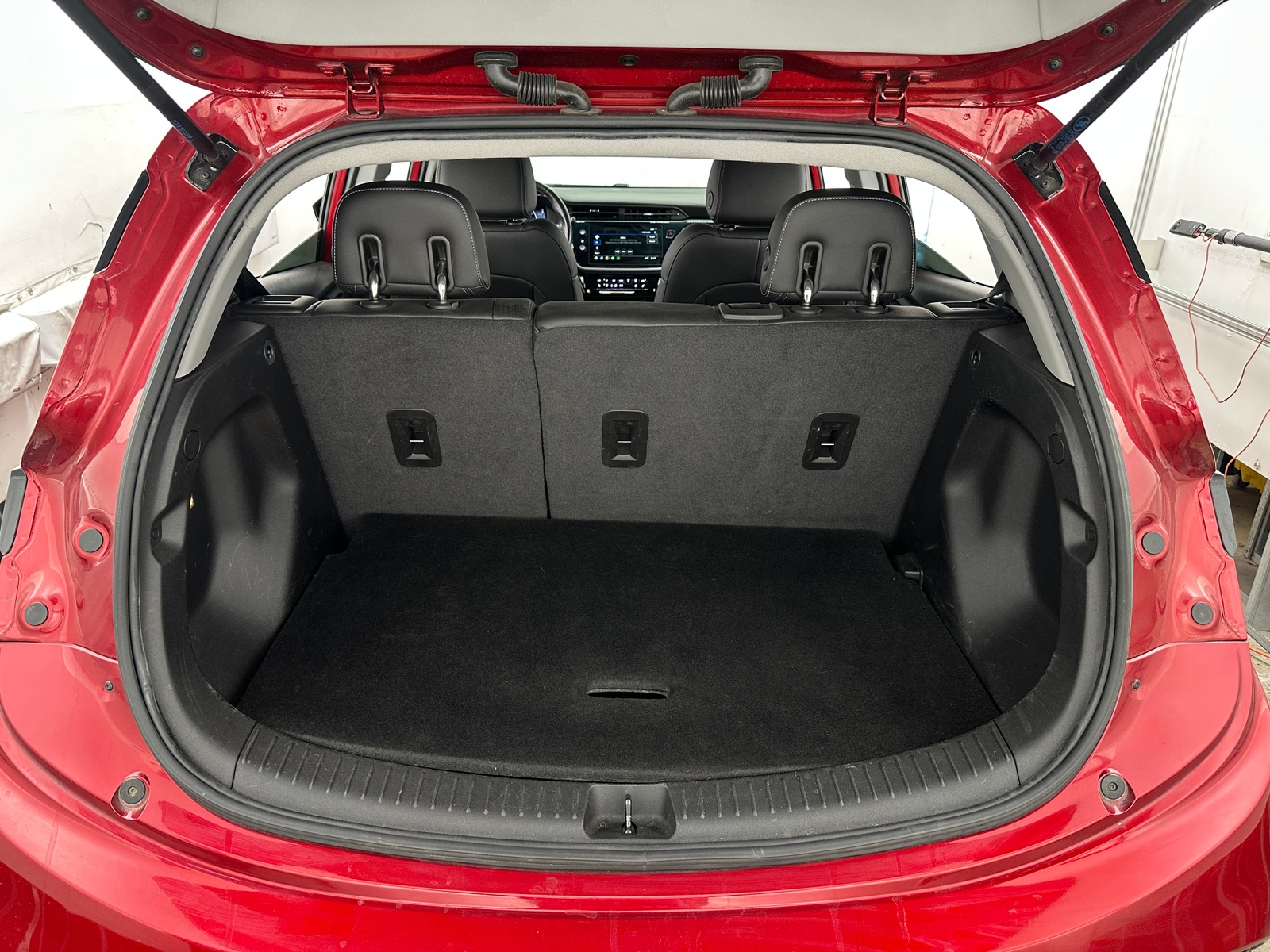 Thumbnail: 2022 Chevrolet Bolt EV - 6