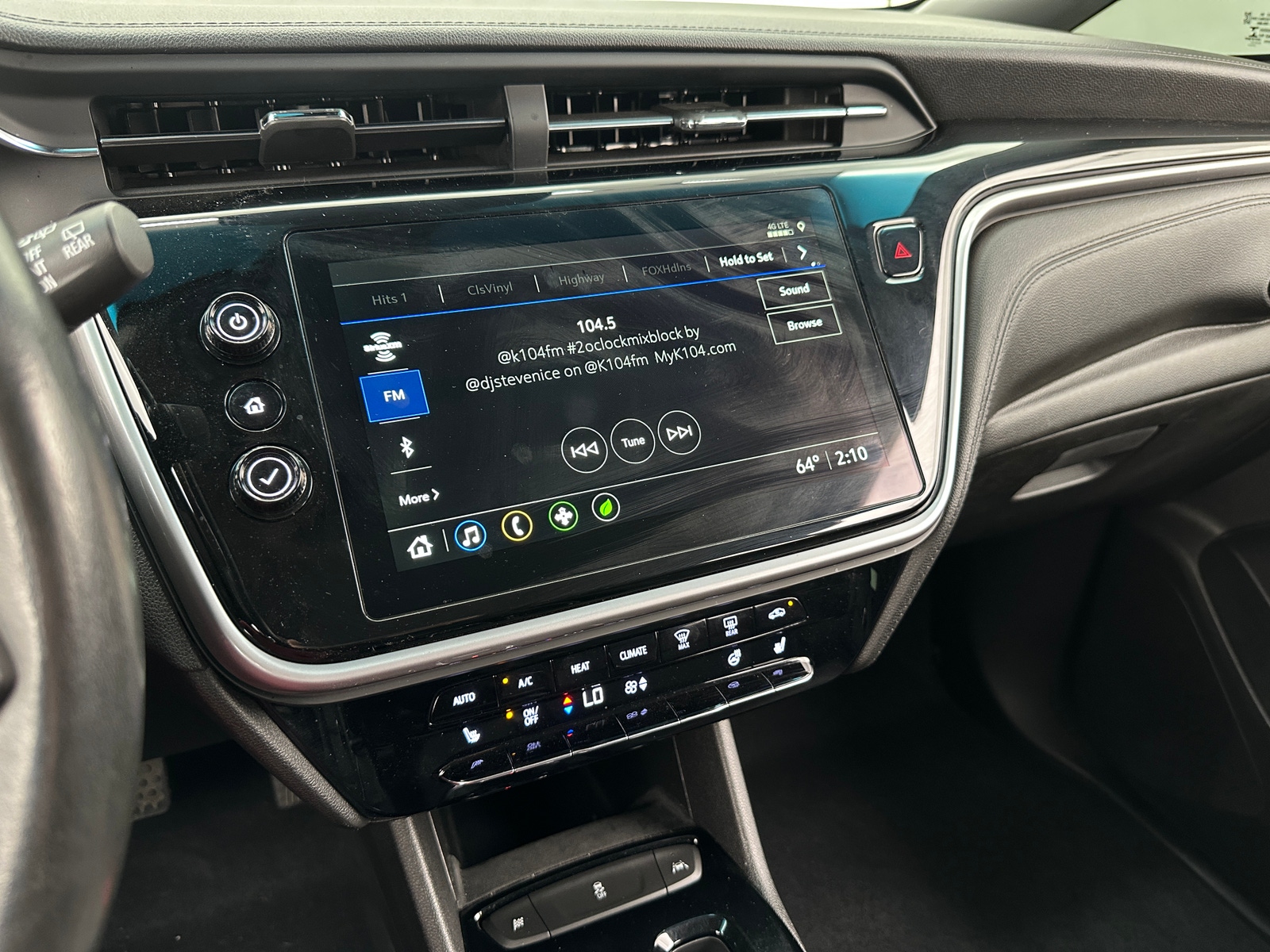 Thumbnail: 2022 Chevrolet Bolt EV - 3